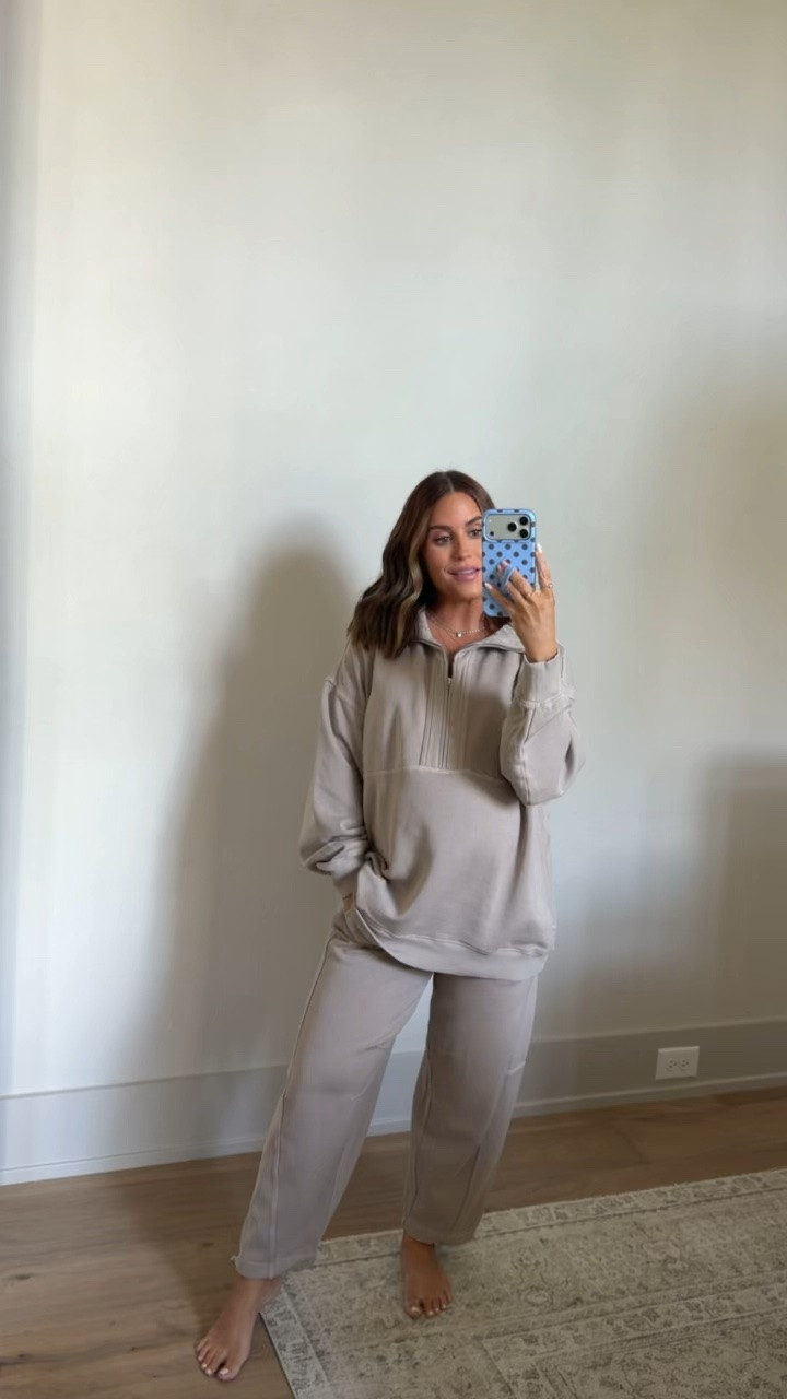 Sharing my recent Aerie order I just got in- almost all on sale for 30% off! I ordered several sets and comfy staples to have for postpartum days. But also all great for comfy travel outfits, school pickup, lounging this fall/winter, etc! 

I’m wearing a size xs + xs short in this set here- color is ‘stone harbor’

#LTKootd #LTKSaleAlert #LTKBump