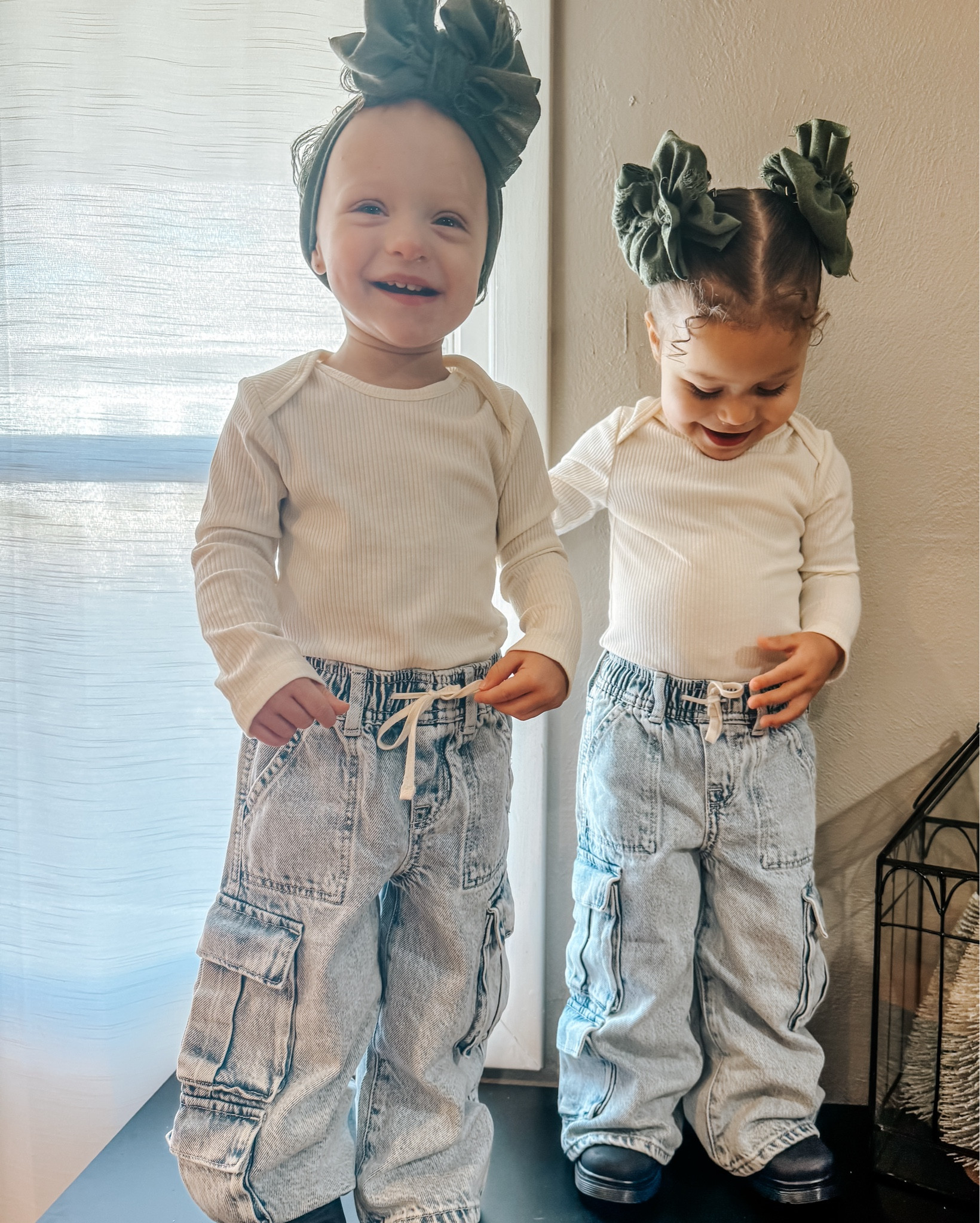 Fav ootd we’ve had in a while 🩶🖤🤍

#widelegjeans #toddlerootd #toddlerfitcheck #coolkid

#LTKShoeCrush #LTKStyleTip #LTKKids