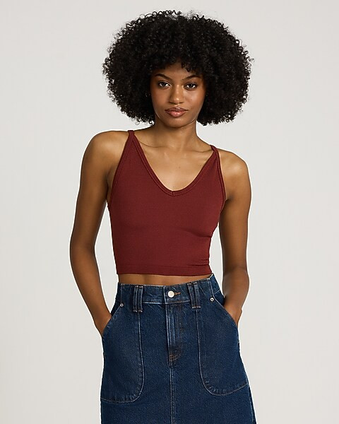 Body Contour Seamless Ribbed V-Neck Cami | Express