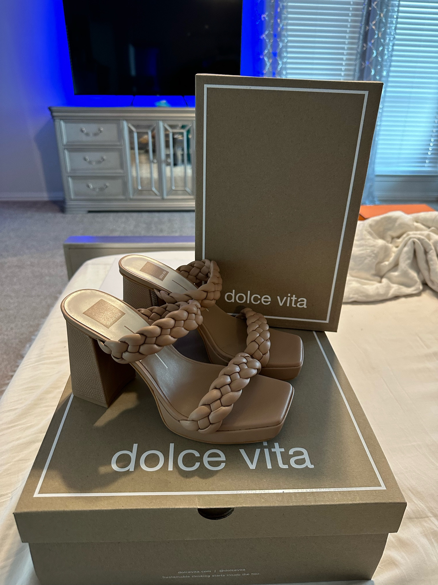 Dolce Vita Ashby heels! Super comfortable. I wear a size 9 and runs TTS!