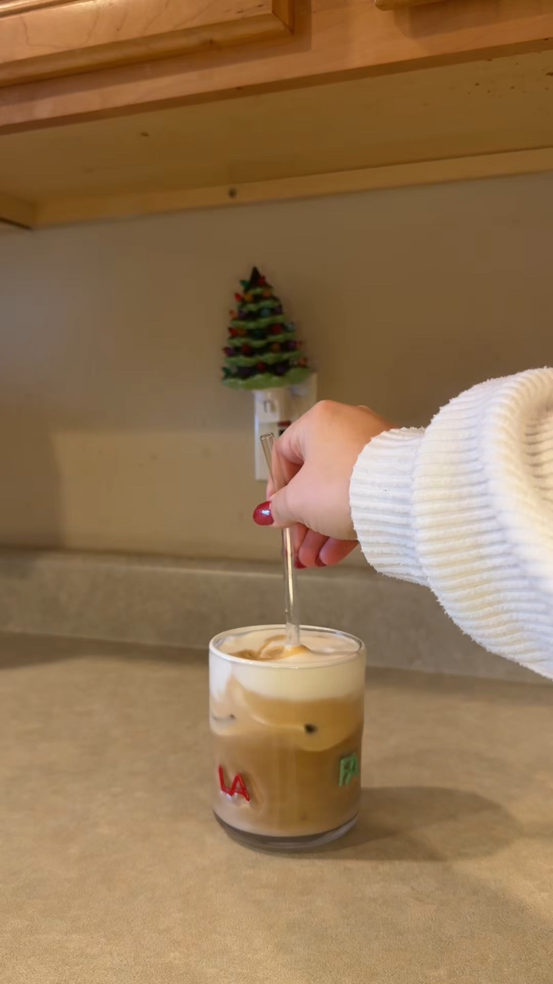 The perfect at home Christmas latte! 



#LTKHoliday #LTKmorningroutine