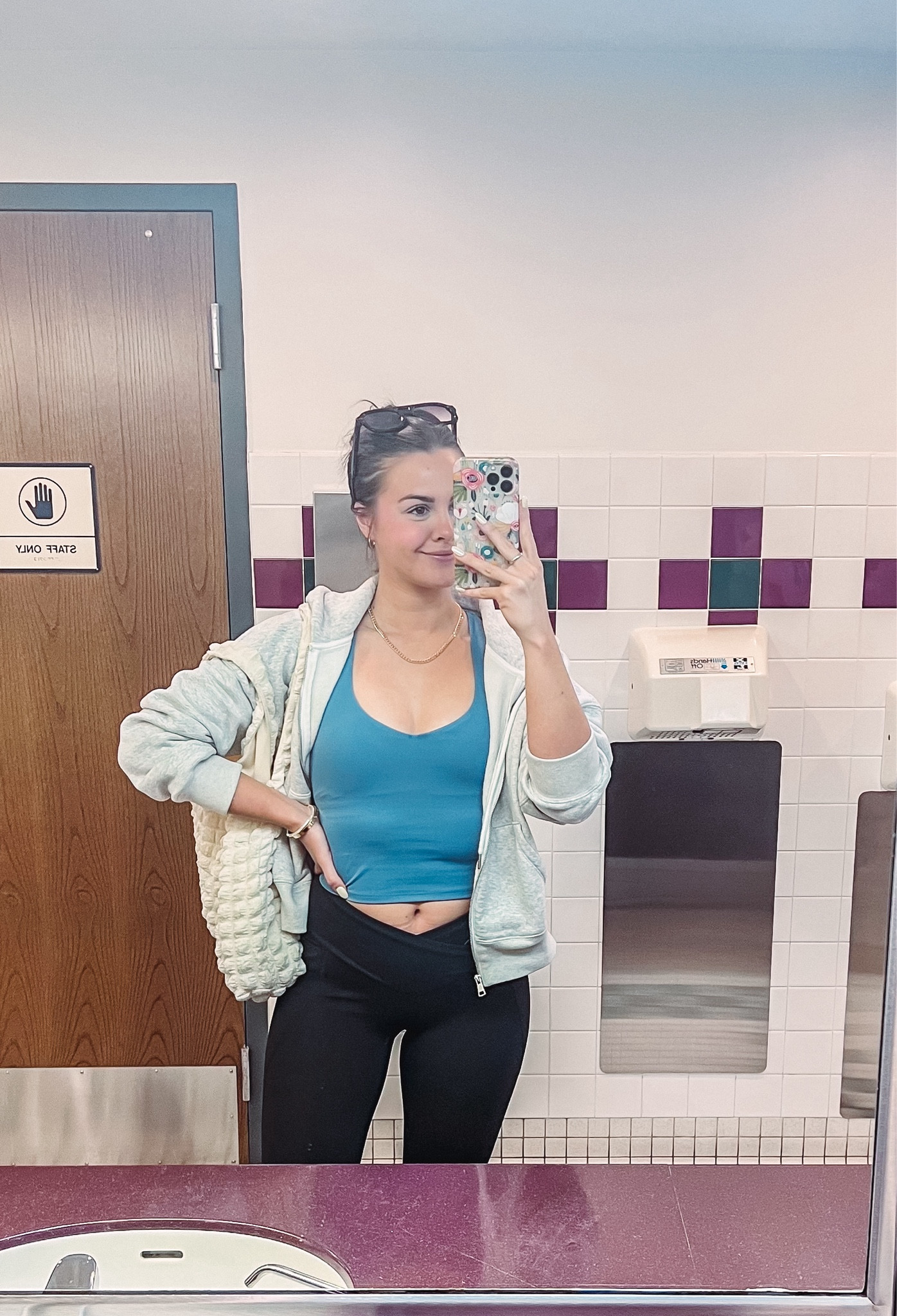 Travel day fit 🫶🏻 

#LTKtravel #LTKfitness