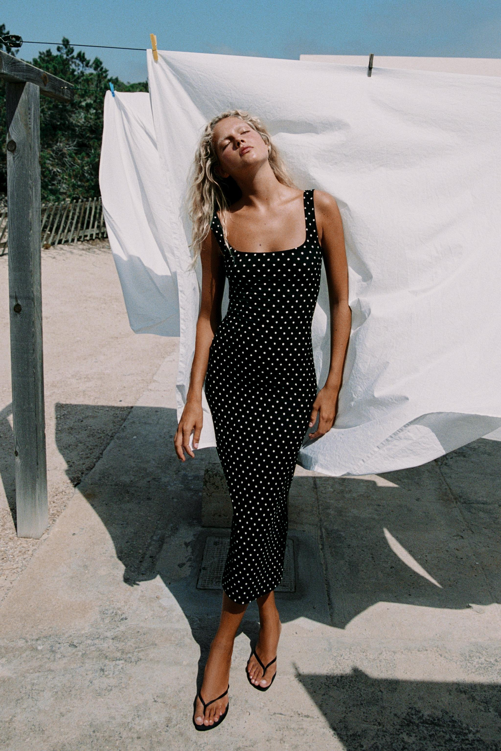 VESTITO MIDI CON TEXTURE A POIS | Zara IT