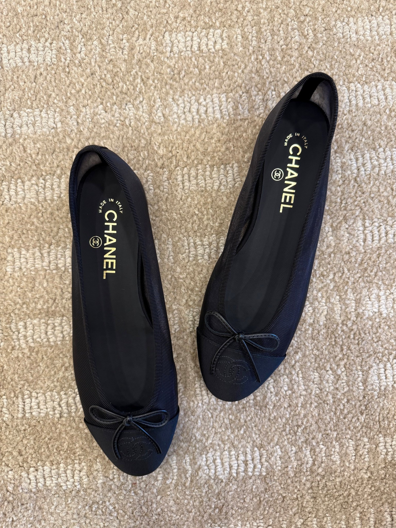 CHANEL ballet flats 🖤

#LTKWorkwear