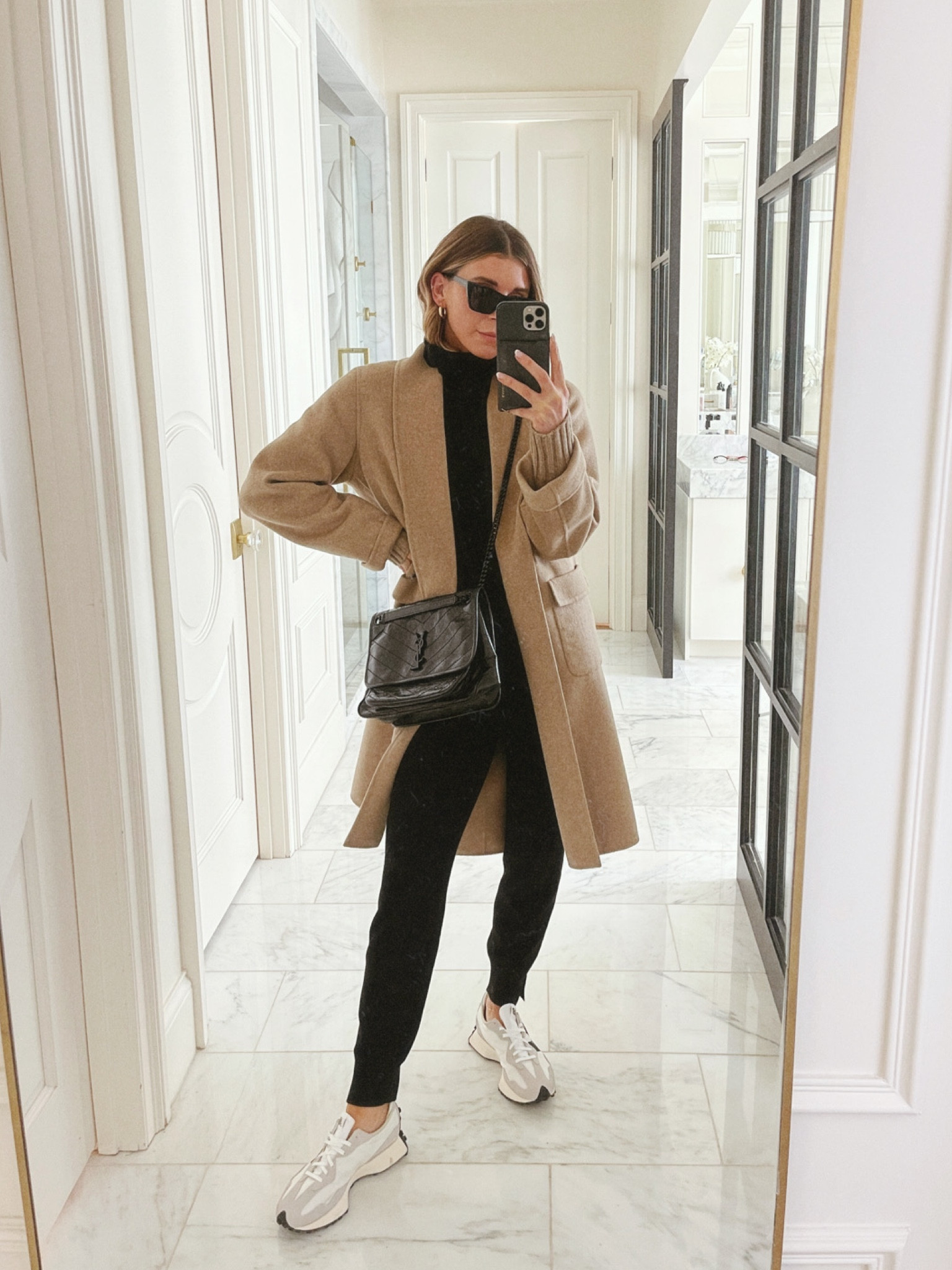 Casual fall look. Very comfortable, chic and effortless. I'm 5'7 for reference and wearing size small in the ICON coat and in the sweater and sweater joggers which all fit tss. 