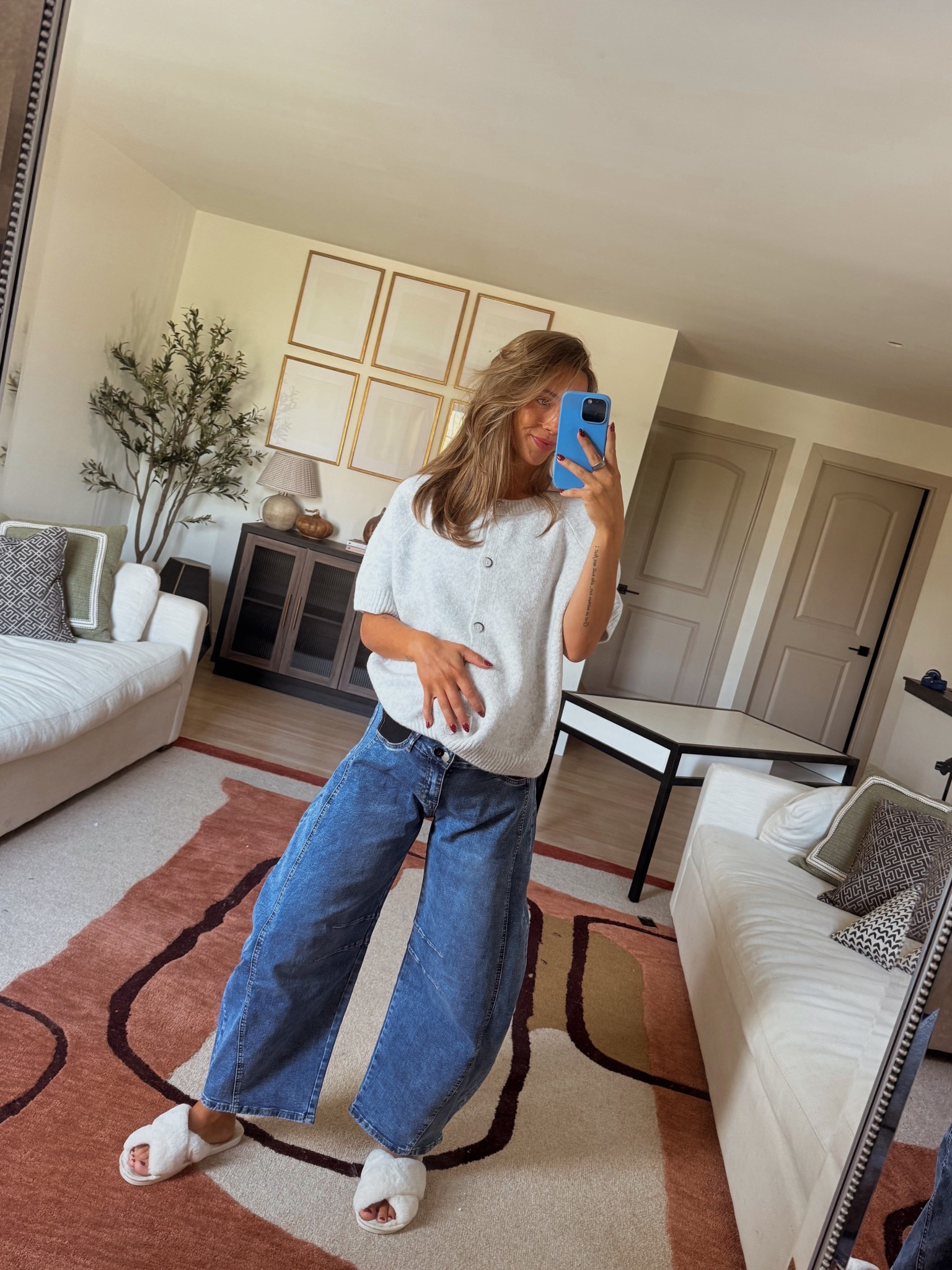 Jeans size S
Sweater size XL 


#LTKFindsUnder50 #LTKStyleTip #LTKBump