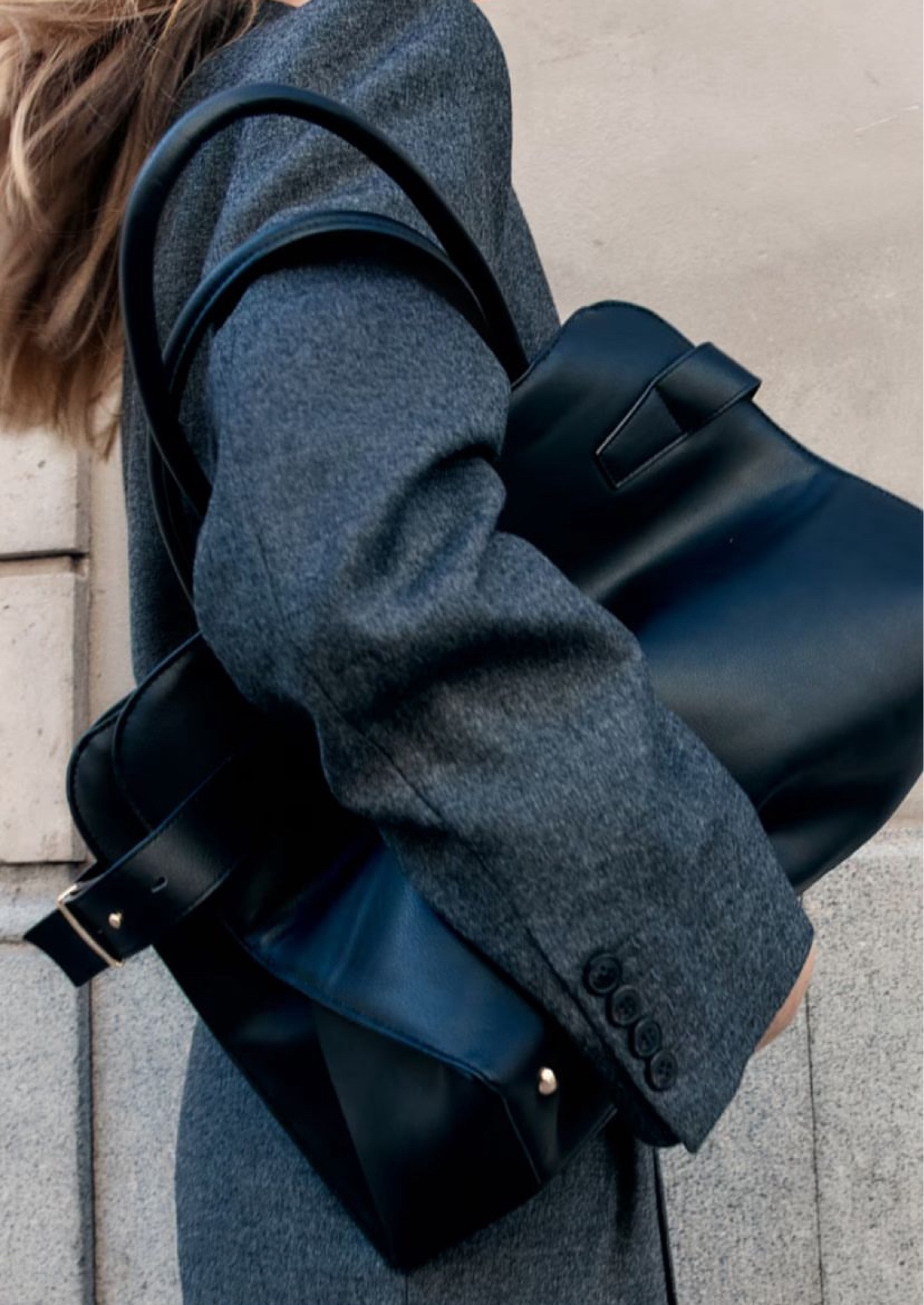 This shopper, is shockingly still available 🖤

𝐻𝒾𝒾𝒾, 𝓁𝑜𝓋𝑒𝓁𝓎! 𝐹𝑜𝓁𝓁𝑜𝓌 𝓂𝓎 𝓈𝒽𝑜𝓅, 𝒶𝓃𝒹 𝑔𝑒𝓉 𝓂𝓎 𝑒𝓍𝒸𝓁𝓊𝓈𝒾𝓋𝑒 𝒶𝓅𝓅-𝑜𝓃𝓁𝓎 𝒸𝑜𝓃𝓉𝑒𝓃𝓉! 𝒮𝑜 𝑔𝓁𝒶𝒹 𝓎𝑜𝓊'𝓇𝑒 𝒽𝑒𝓇𝑒. 

LTK find, chic, aesthetic, trending, stylish, minimalist style, affordable, home, decor, interior design, beauty, ootd, dupe, look for less, y2k, Amazon, Amazon fashion, Amazon finds, Amazon home, Amazon style, fall fashion, fall home decor, fall style, fall home, Halloween, thanksgiving, holiday, fall outfit, seasonal, decor, decorations, Christmas, Christmas decorations #tote #shopper #dupe #therow #lookforless Amazon finds, Etsy finds 



#LTKFindsUnder100 #LTKStyleTip #LTKItBag