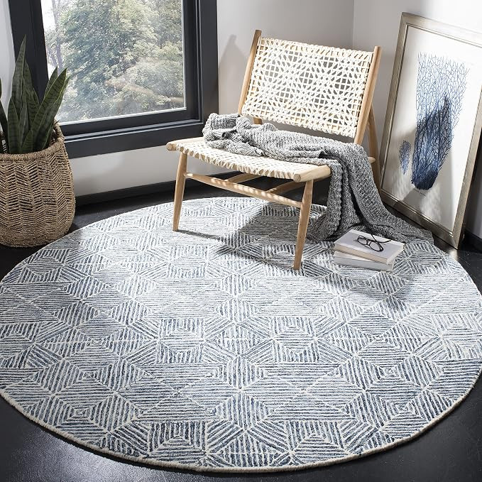 SAFAVIEH Abstract Collection Area Rug - 10' Round, Blue & Ivory, Geometric Design, Handmade Wool,... | Amazon (US)