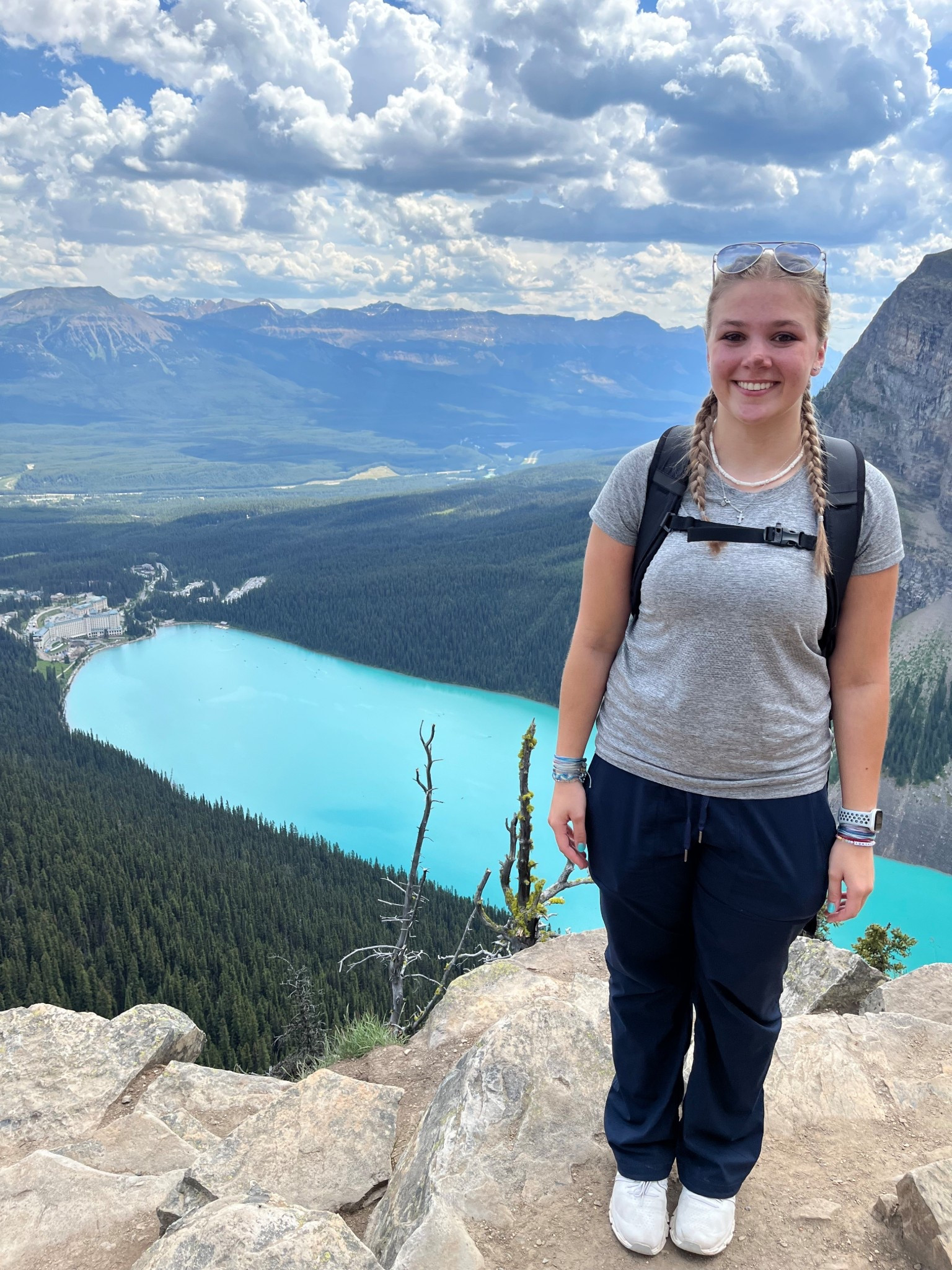 Big Beehive hike at Lake Louise OOTD! 🩵🏔️

#LTKTravel #LTKStyleTip #LTKActive