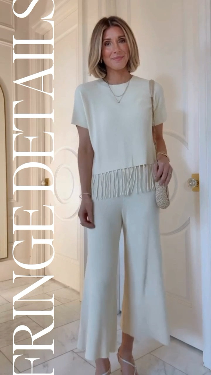 The perfect spring set. Love this color. I'm wearing size small. 

#LTKootd