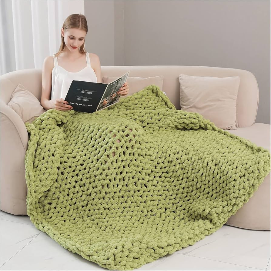 Amazon.com: QQP Chunky Knit Throw Blanket,Hand Made with Jumbo Chenille Yarn Crochet Blanket,Supe... | Amazon (US)