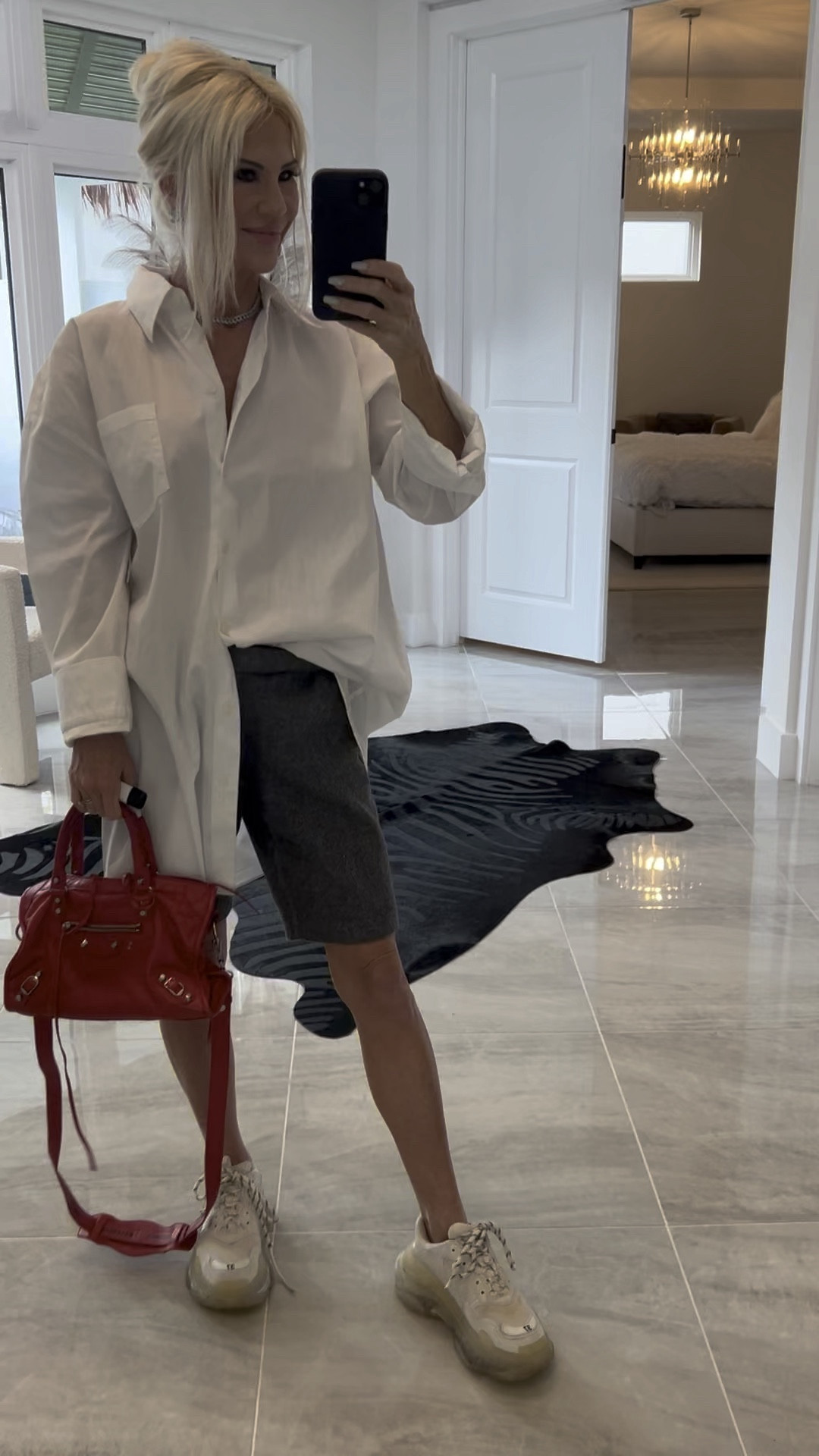 Another day another Wang. Loving Alexander Wang’s androgynous moment the current collection is having. 



#LTKworkwear #LTKover40 #LTKstyletip