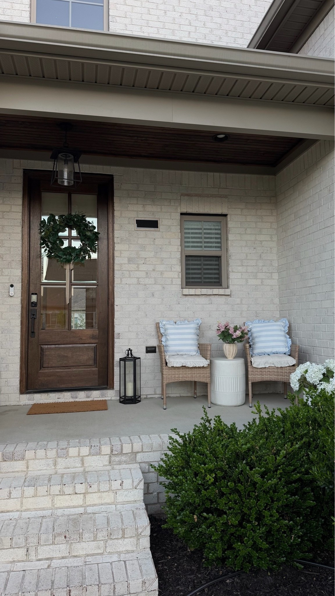 Spring front porch decor ✨


spring front porch, my Texas home collection, Walmart, spring porch decor, My Texas House, front porch decor ideas, spring home decor, outdoor porch styling, porch decorating ideas, spring outdoor decor, front porch styling, seasonal home decor, porch refresh ideas

#LTKSeasonal #LTKdayinmylife #LTKHome