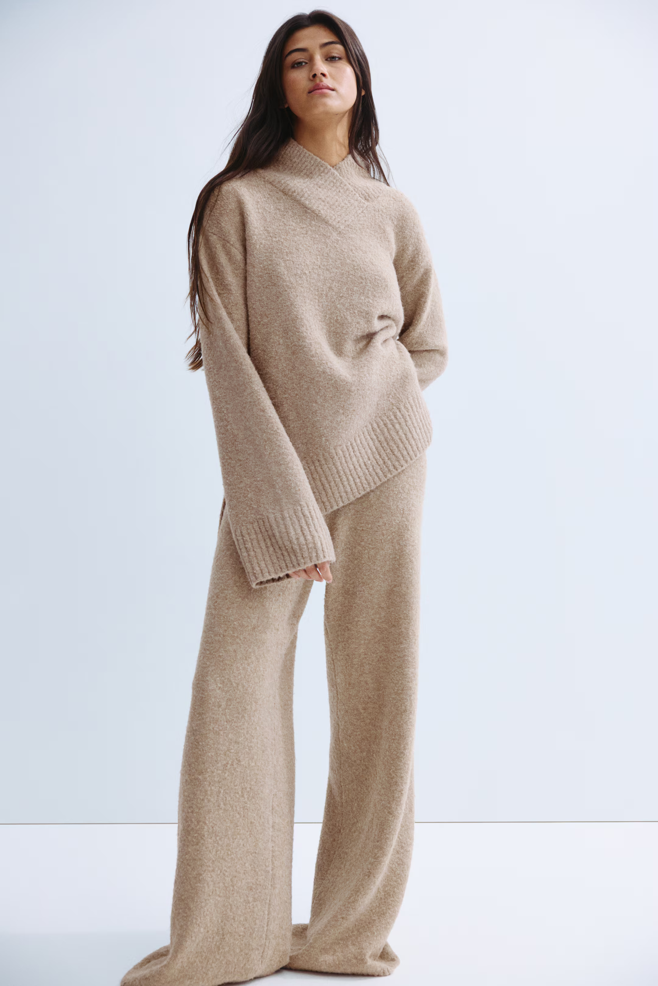 Wool-blend V-neck jumper | H&M (UK, MY, IN, SG, PH, TW, HK)