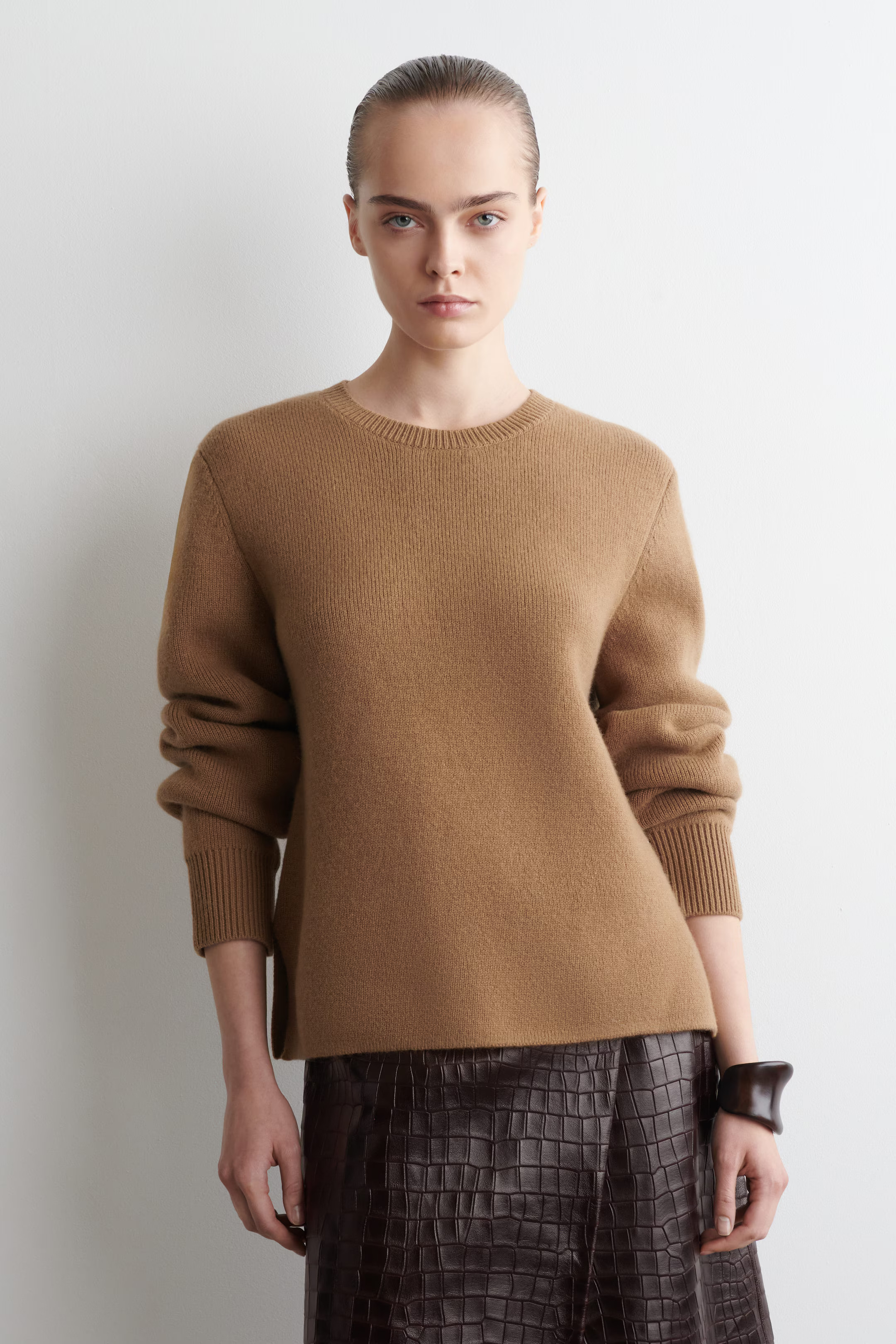 MERINO WOOL CREW-NECK SWEATER - BROWN | COS US | COS (EU)