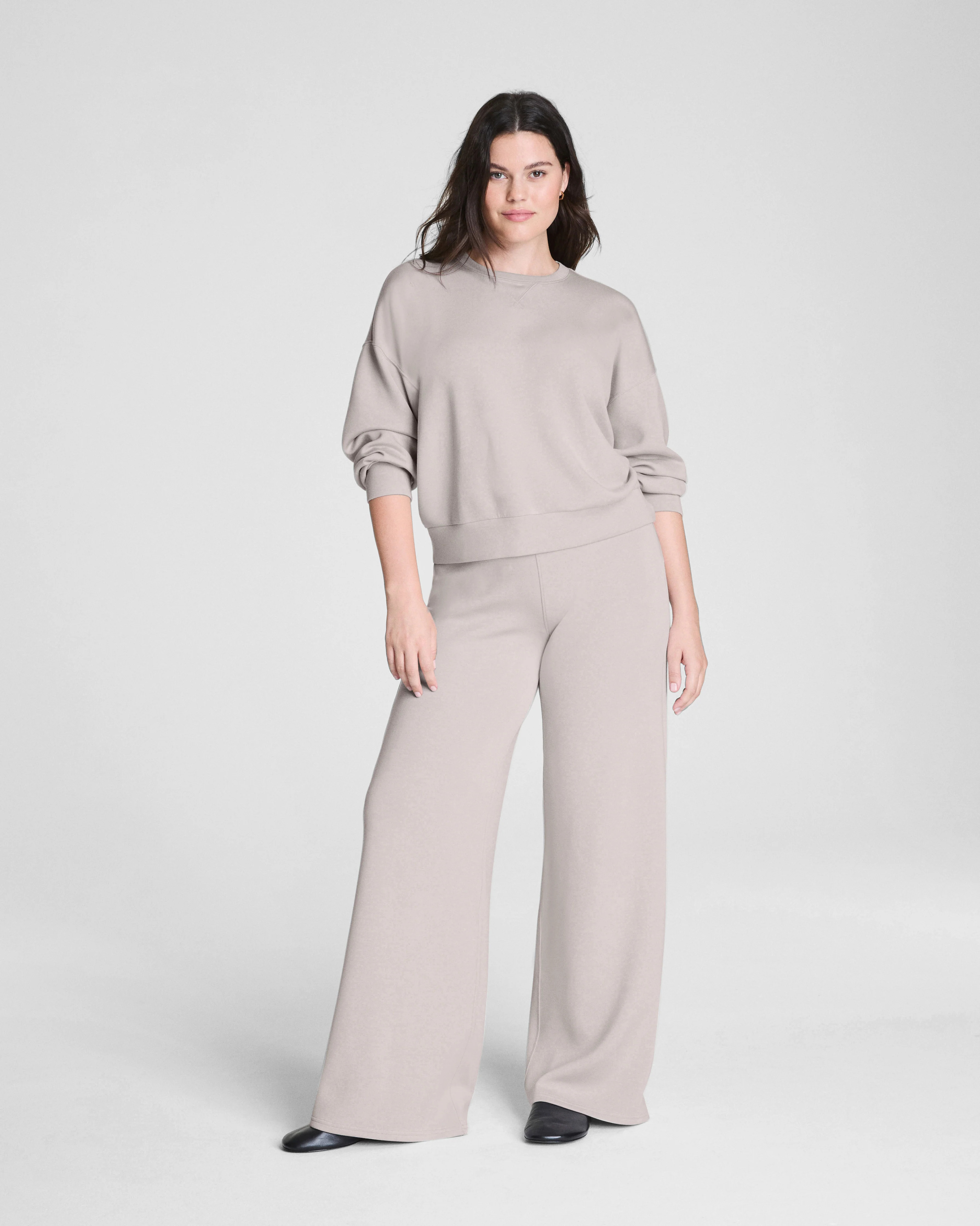 AirEssentials Wide Leg Sweatpants – Soft, Lightweight Fit | SPANX | Spanx Canada