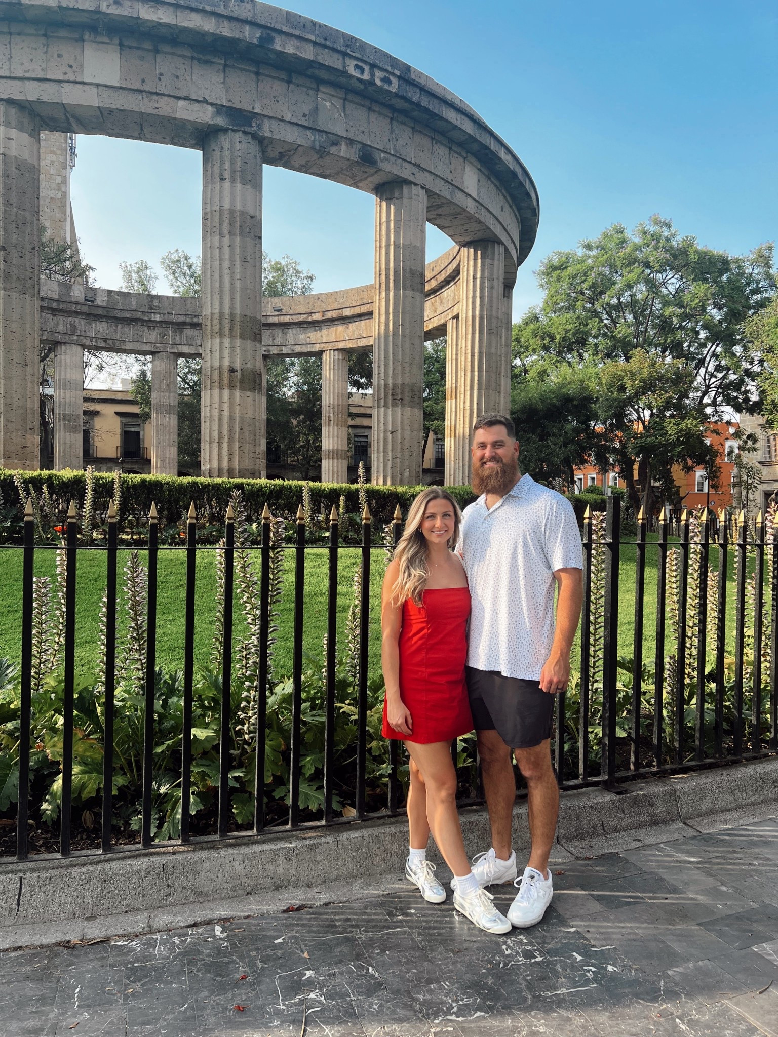Best dress for traveling or exploring a city in the heat! Built in bra and biker shorts 🙌🏼 #minidress #abercrombie #abercrombieandfitch #AF