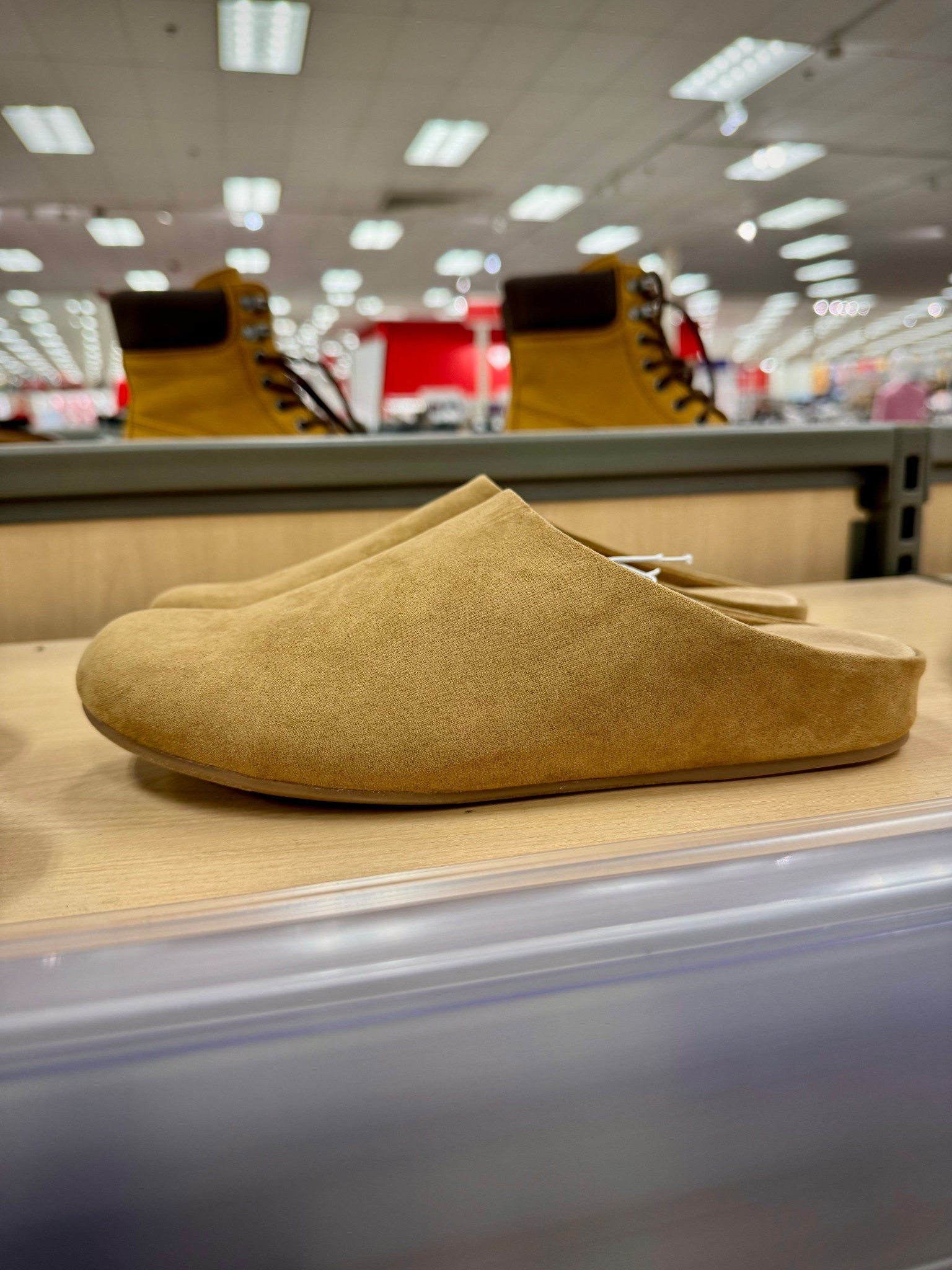 Neutral but never boring 🤍 and I’ll always be a slip-on girl forever!

#LTKmomlife #LTKFindsUnder50 #LTKSeasonal