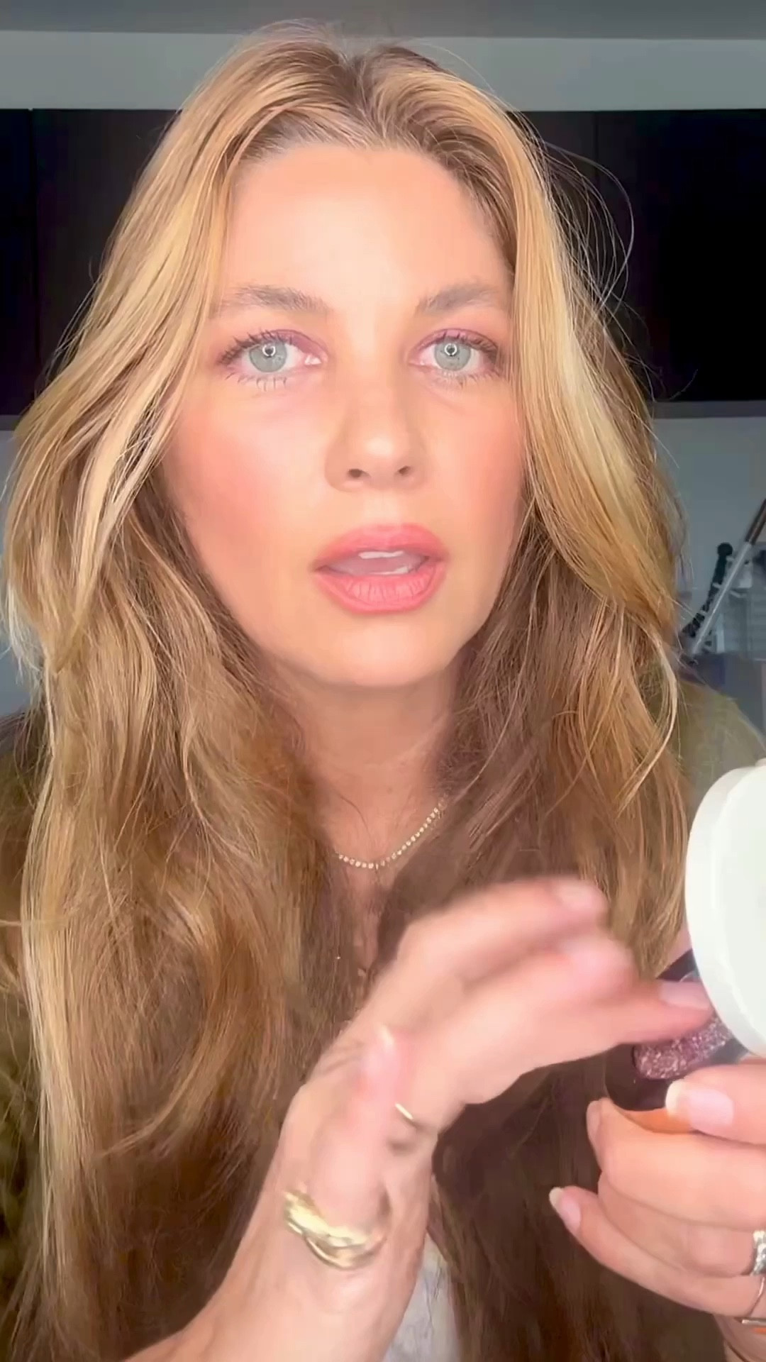 Hope you enjoy the discussion:
Eyeshadow: purple haze
Lip liner: rose wine
Lipstick: darkpastelpink 
Foundation: Louboutin 3W
Blush: Gucci true pink 

#LTKbeauty #LTKVideo #LTKfindsunder50