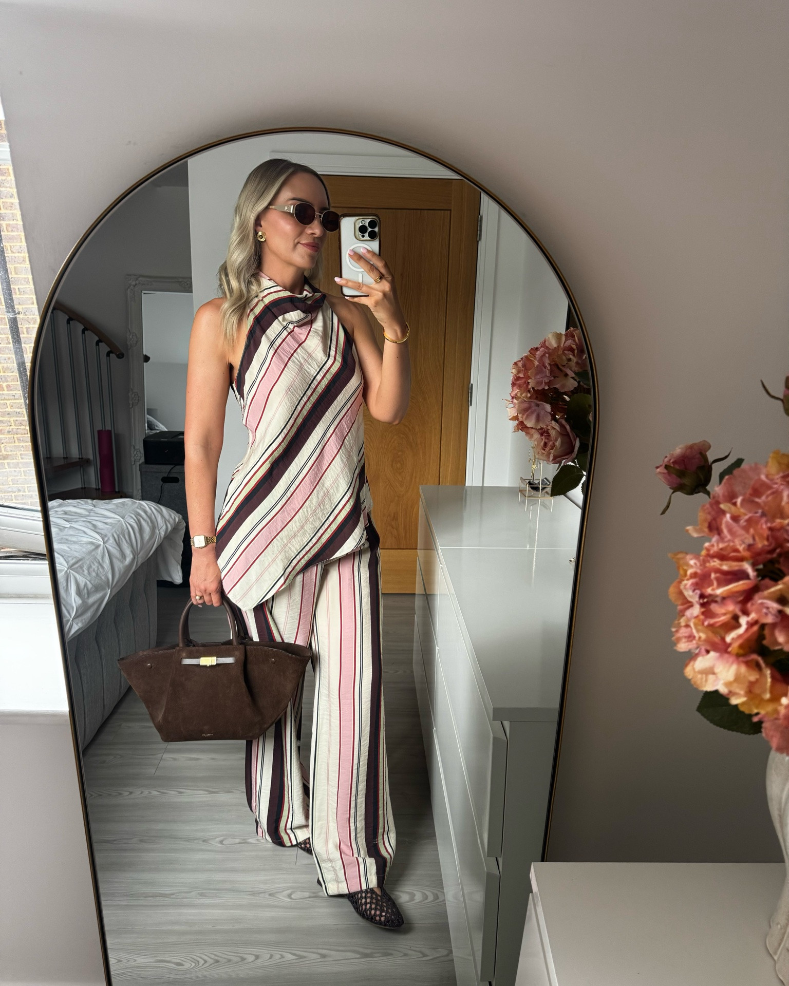 A co-ord that flatters your curves, styled 3 ways 🫶🏼

I’m wearing a size 10 in the top and a size 12 in the trousers

#LTKsummer #LTKstyletip #LTKworkwear