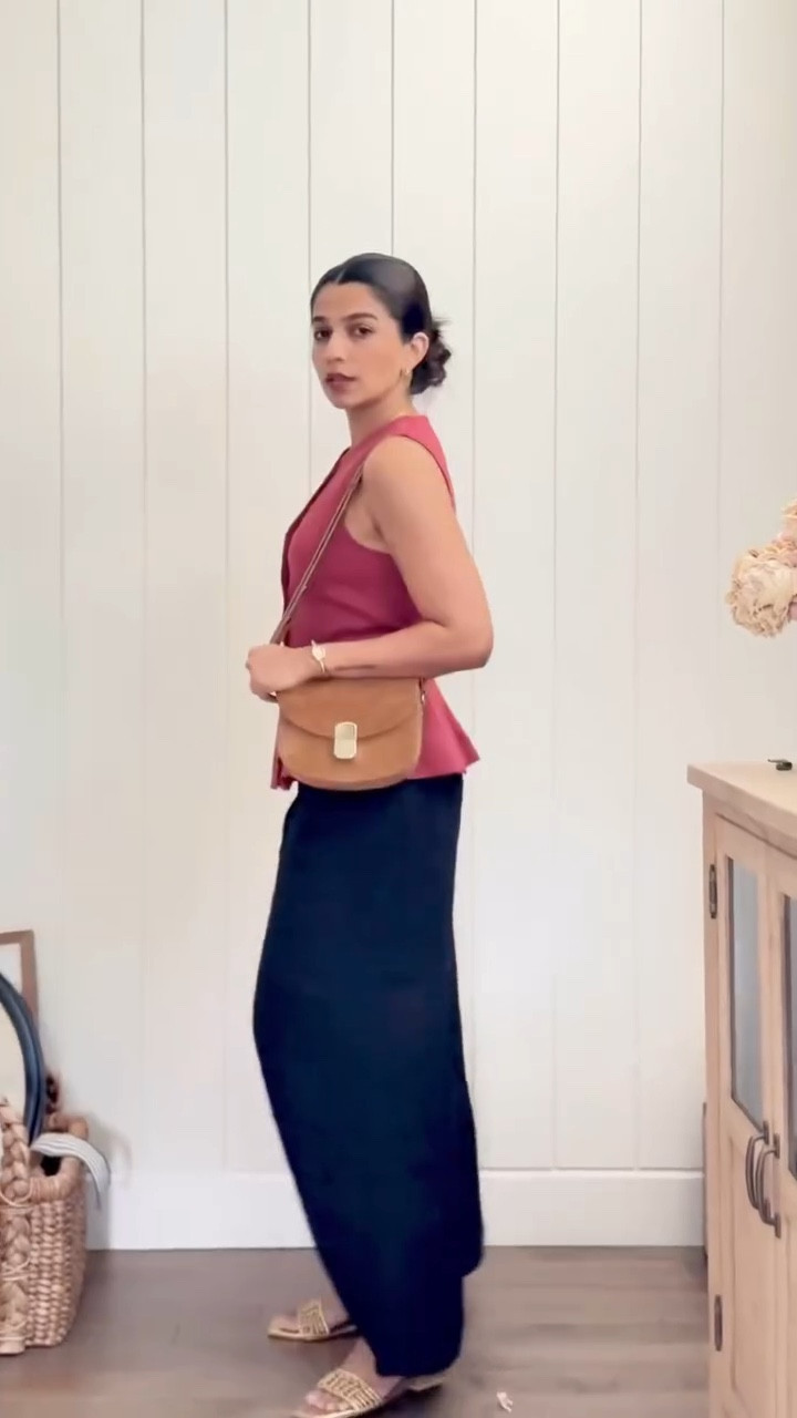 When there’s no time to spiral over an outfit…
Grab the trusty H&M vest and switch up the vibe ✨
Casual or a little dressed up?

Vest : @hm 

Comment SHOP below to receive a DM with the link to this post on my LTK ⬇ https://liketk.it/5Uj8Z 

#ootd #dailylook #hm #grwm #browngirl