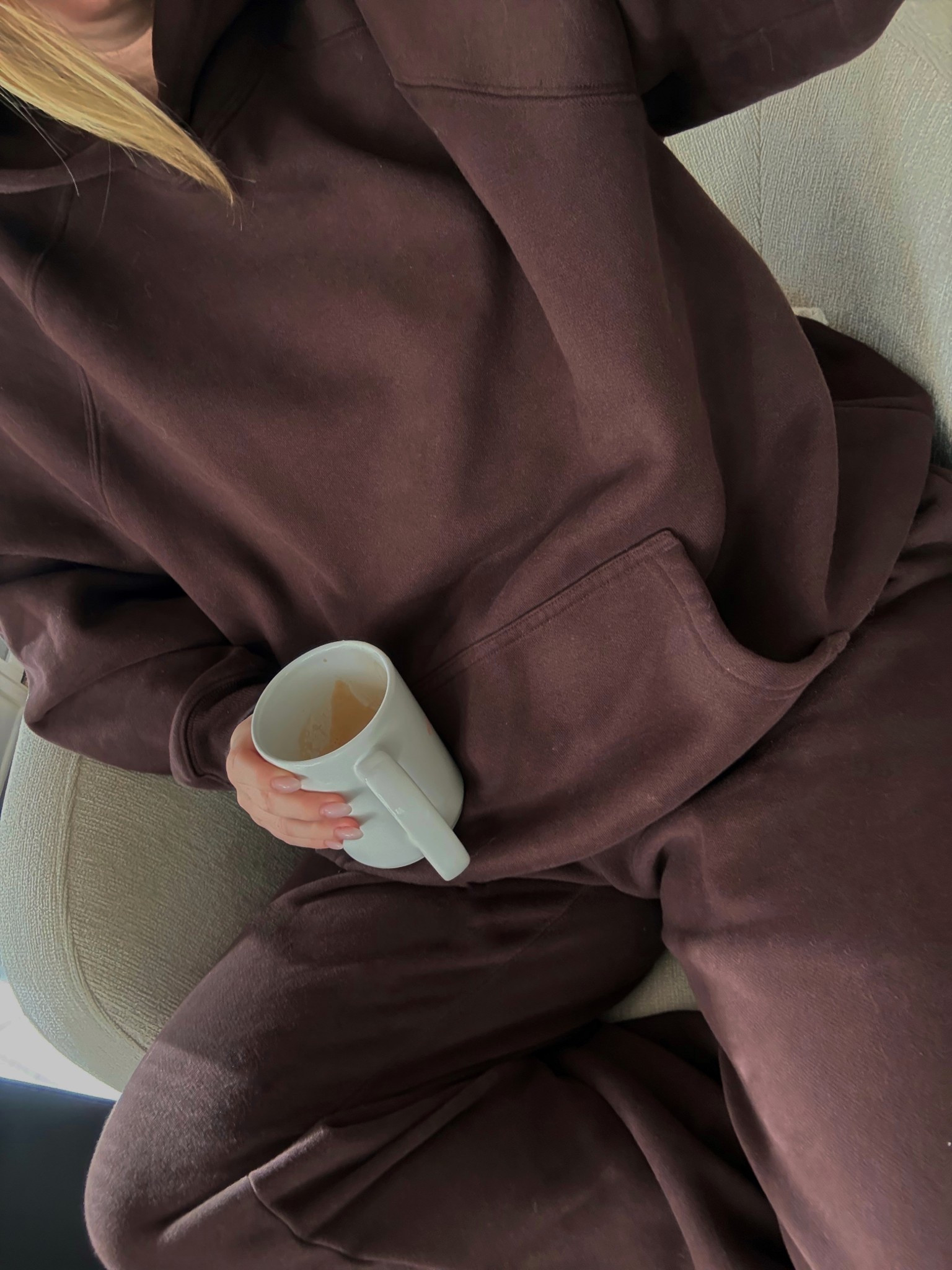 Cozy mornings & coffee 🤎

Sweatshirt size S
Sweatpants size M

#LTKootd