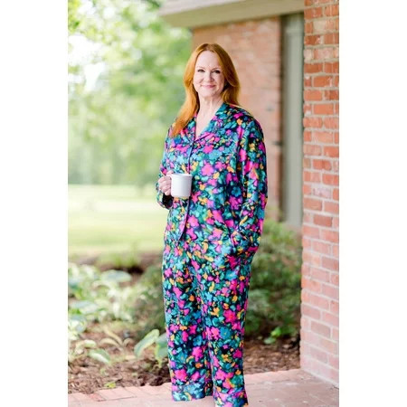 The Pioneer Woman Satin Notch Collar Top and Cropped Pants Pajama Set Women’s 2-Piece | Walmart (US)