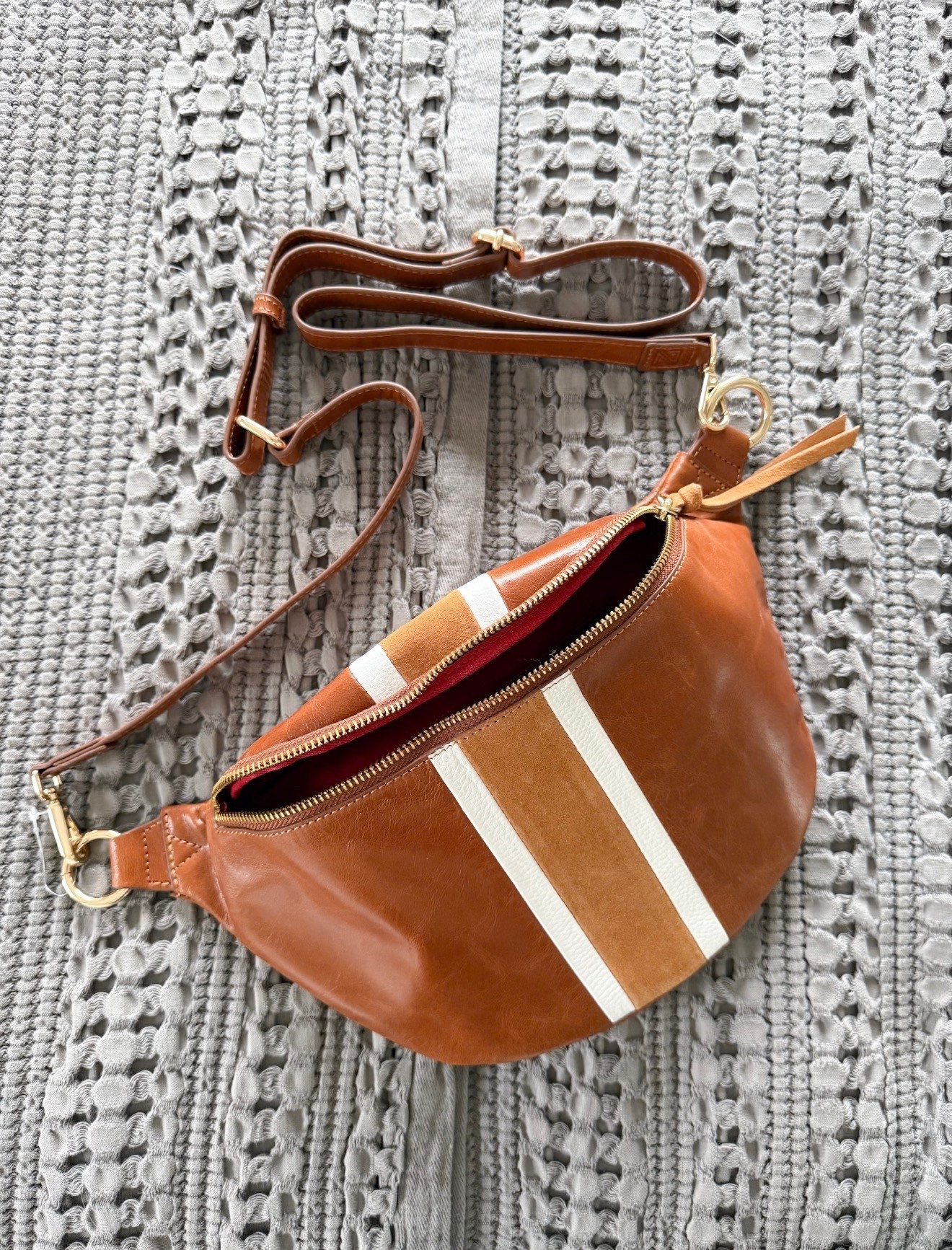 Ou guys have lived this Capital Z bag and it’s part of the warehouse sale right now!! So many amazing crossbody bags, beach totes, hats and straps — such a fun sale to shop before spring!! 

#LTKSaleAlert #LTKselfcare #LTKmomlife