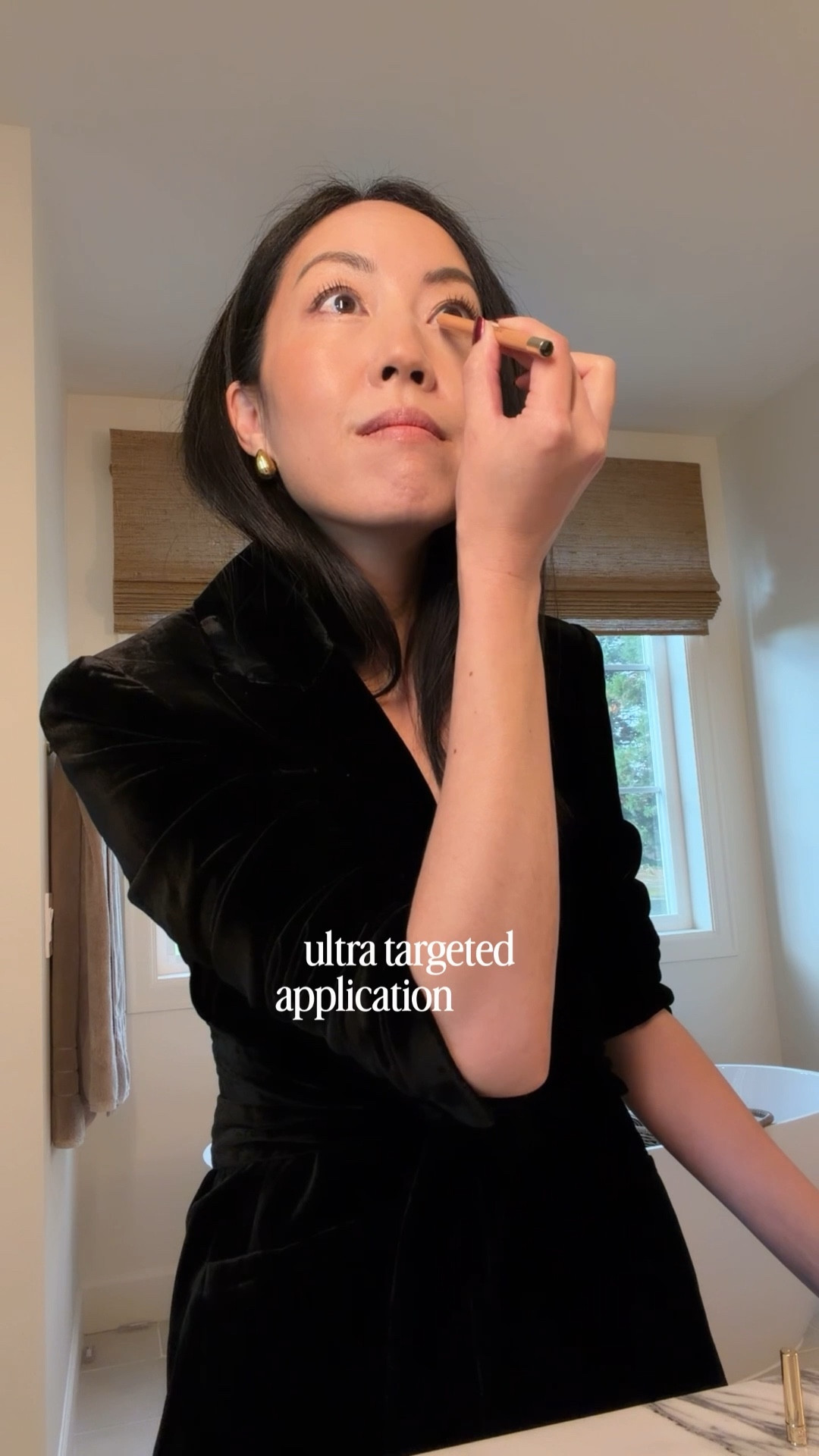 I’m all dressed and ready, I just have a final few finishing touches for my holiday look tonight. First up this micro highlighter is perfect for places where you need an ultra-targeted application. I love giving the corner of my eyes just a little bit of shimmer. Next I’m going all out with my lips. Nothing says holiday like a pop of Dolce&Gabbana red. This is a one-stroke formula that glides on so effortlessly and it is so deeply hydrating. Also in this dazzling red holiday set? my Quick dry lasting nail lacquer and a travel friendly Devotion eau de parfum. That’s it! That’s my holiday look! Have a great one everyone! 
@dolcegabbana_beauty #DGBeauty #DGMakeup #DGHoliday #ad


#LTKHoliday #LTKgrwm #LTKBeauty