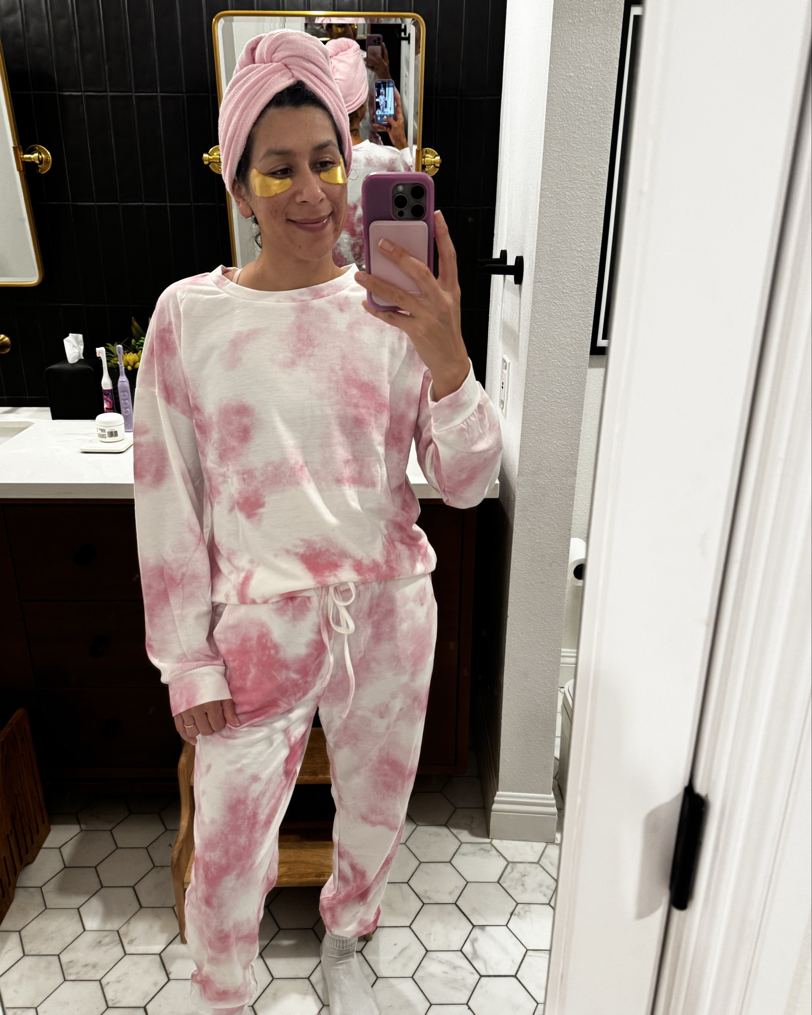 Pajama sets I’m loving! 

#LTKGiftGuide #LTKFindsUnder50 #LTKSeasonal