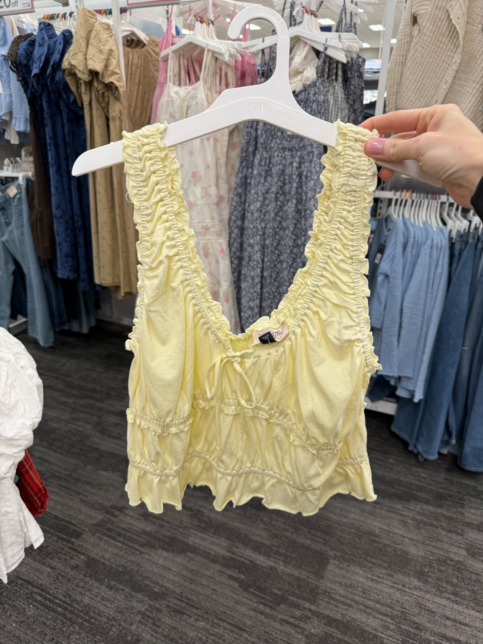 Universal Thread top for spring 

#LTKgrwm #LTKSeasonal #LTKootd