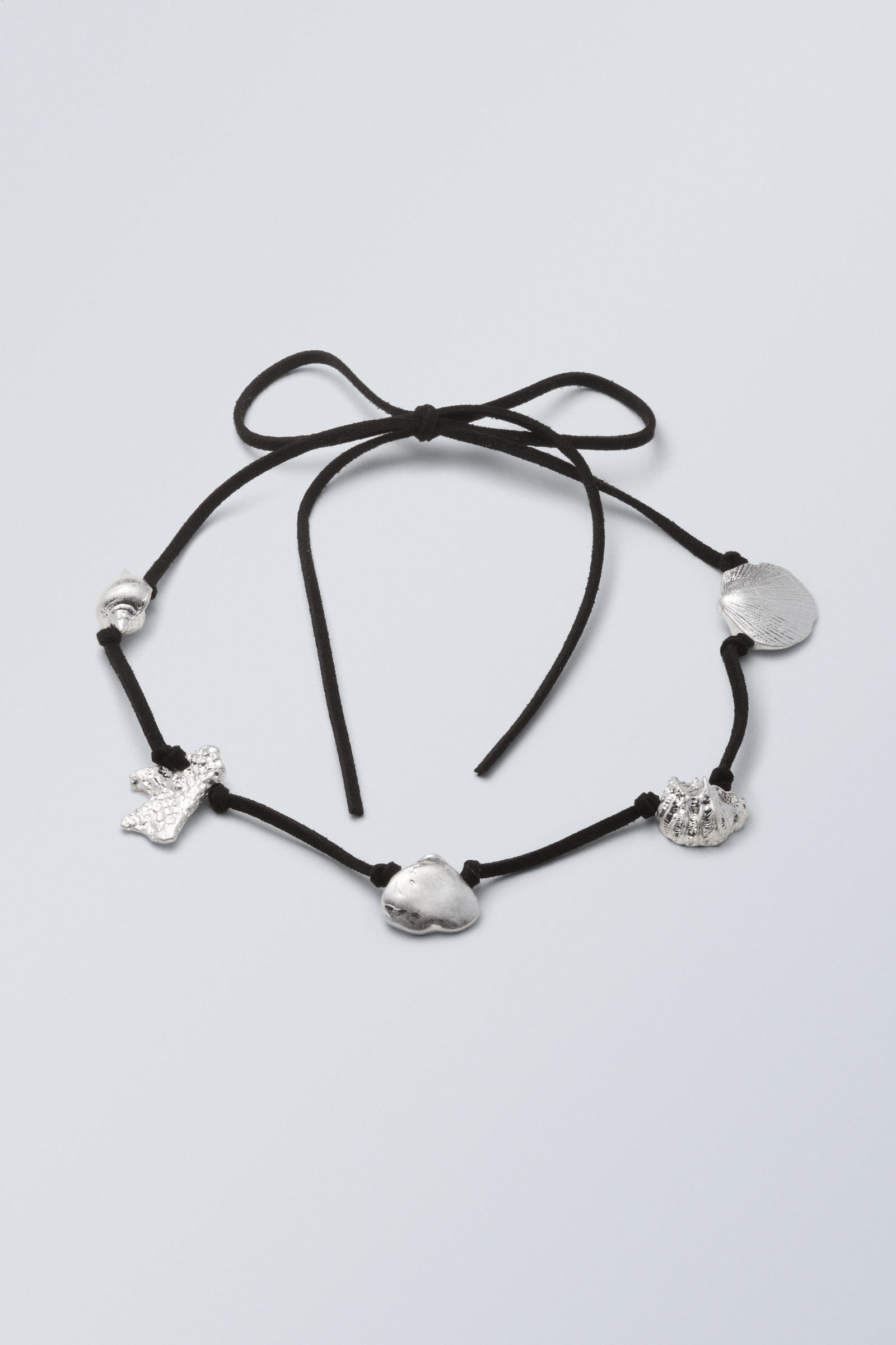 Shell Pendant Necklace | Weekday