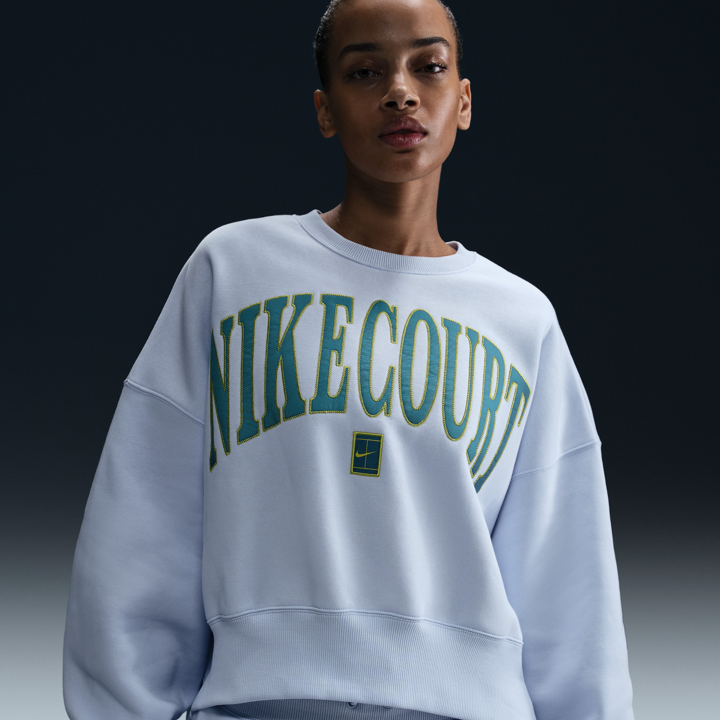 Nike Women's Court Phoenix Fleece Over-Oversized Crew-Neck Tennis Sweatshirt in Grey | HQ0351-085 | Nike (US)