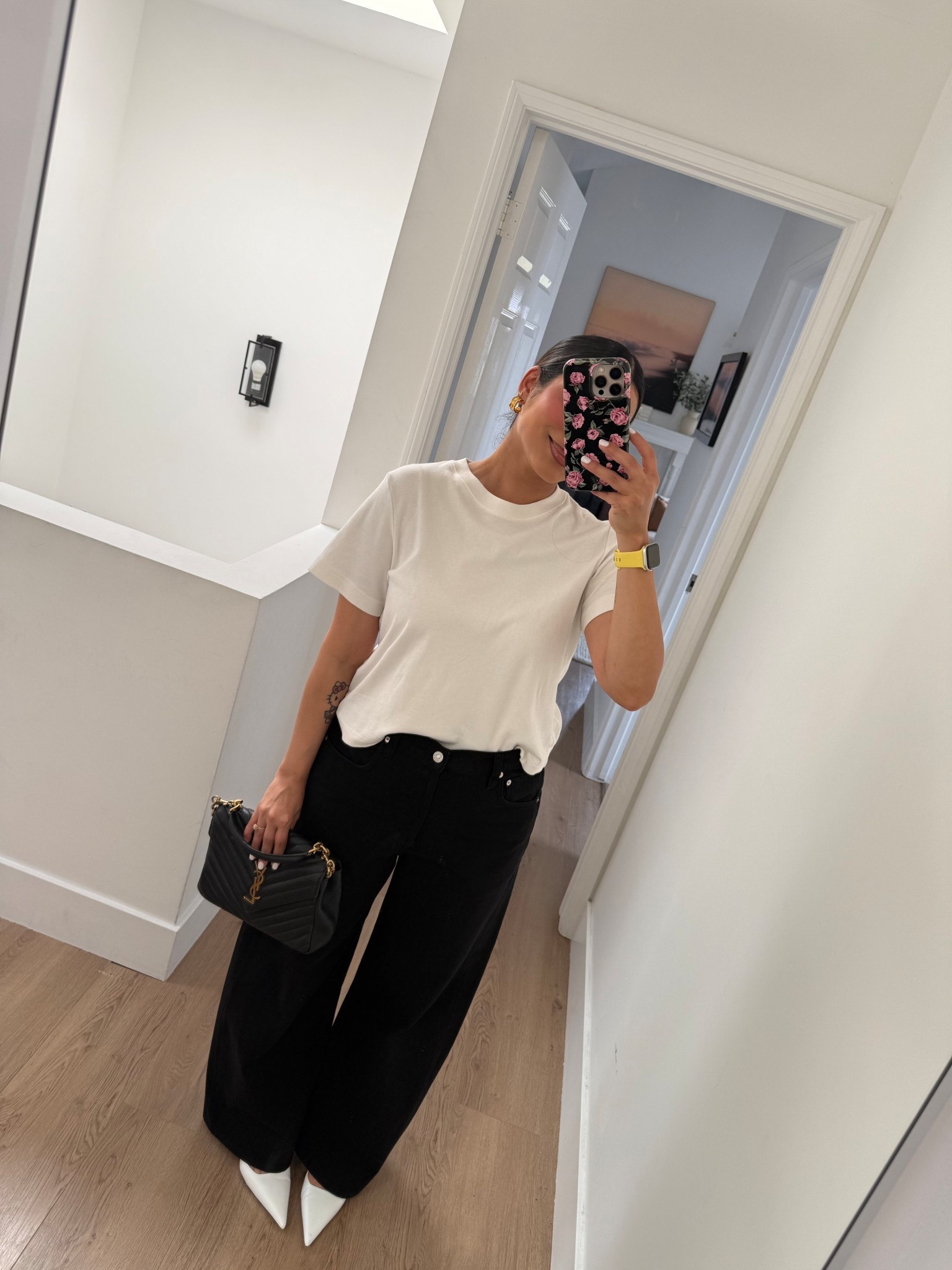 Simple minimal chic ootd 🤳
Jeans size 28 (they are pricey BUT quality is top! )
Top Medium (my favorite white t shirt ever!) perfectly loose and quality is so good, stays good after washing 
Shoes sre old from Zara, linked another option from H&M at a great price $29.99

#LTKPetite #LTKootd