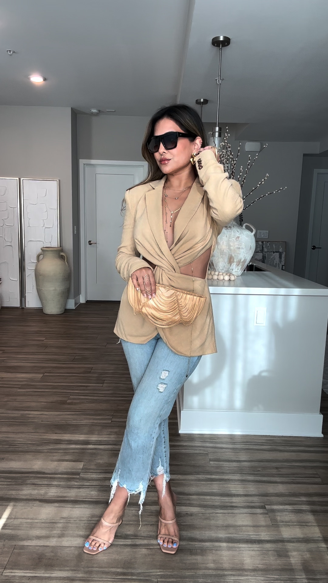 GRWM: Styling Denim Jeans✨ 

Rate this #ootd from 1-10💫

Today’s affirmation:
“I accept myself and bring peace to my mind and heart” 🤍 

TAG someone who would love this & don’t forget to save the video to refer back to when styling • #todaysoutfit #outfit #fashion #styletips #outfitideas #grwm #fashionstyle #styling 

Thank you so much to everyone that has been tagging people in the means everything to me 🤍💫

Outfit Breakdown:
pants — @pistoladenim 
shoes — @rayethelabel 
top — @revolve 
earrings — @aureum.collective 
perfume — @prada 
bag — @cultgaia 
sunnies — @revolve
body chain — @8otherreasons
hand cuffs/rings — @juliavaughn

#LTKunder50 #LTKbeauty #LTKstyletip