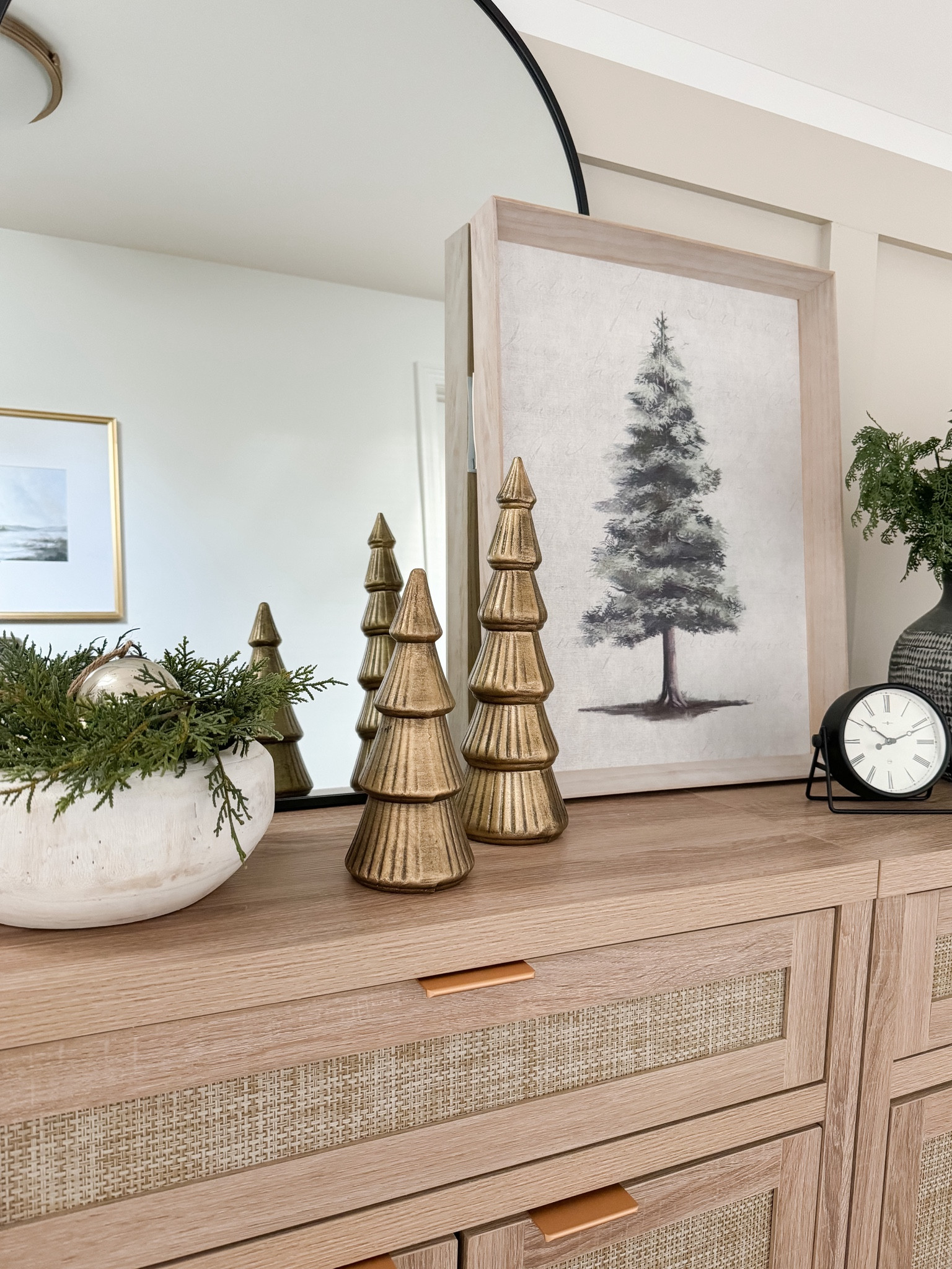 Holiday Dresser Decor

Christmas decor  holiday decor  seasonal decor  modern Christmas  neutral Christmas  

#LTKHome #LTKHoliday #LTKStyleTip