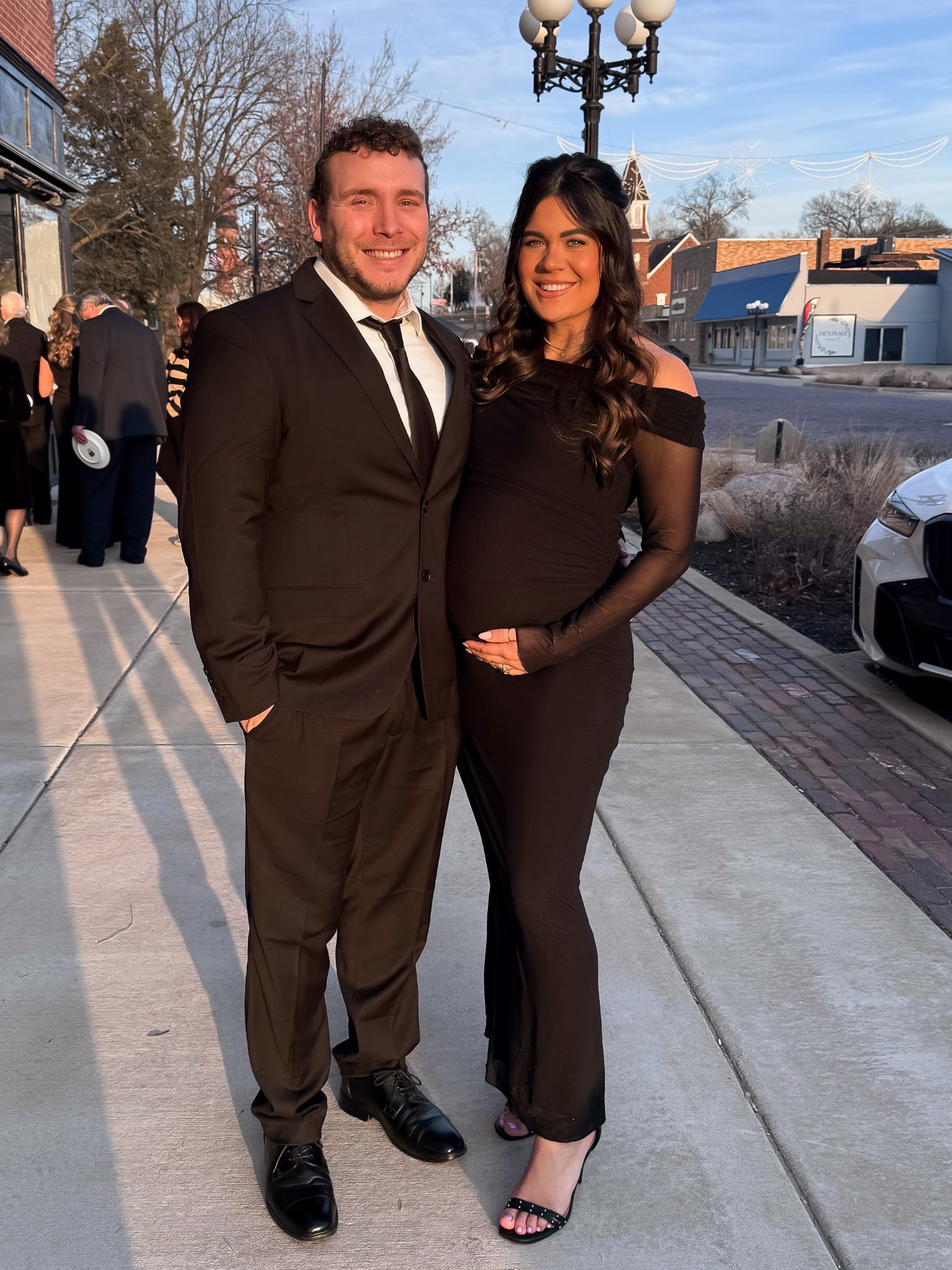 Non-maternity wedding guest dress (sized up to a medium)

Amazon dress, black dress, pregnancy style

#LTKBump #LTKWedding #LTKootd