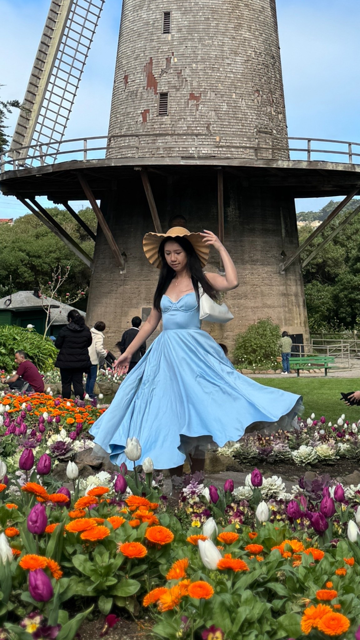 House of CB's Mademoiselle dress which gives Cinderella princess vibes! 🩵

#LTKStyleTip #LTKPetite