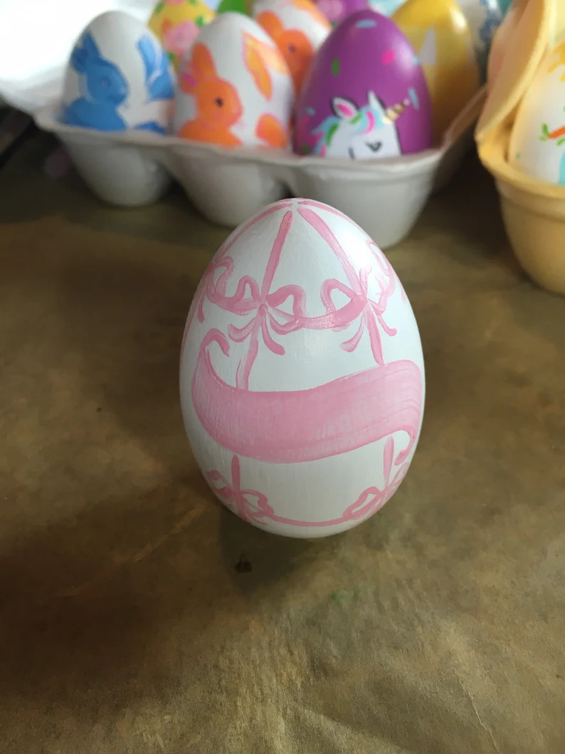 Easter egg with pink bows - pink and white egg with name - painted name on Easter egg - personali... | Etsy (US)