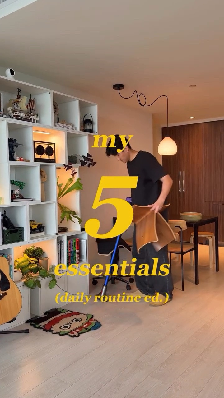 If you’re moving to a new home, invest in these essentials to bring small joy and elevate your daily routine 🙂‍↕️ which one do you need?

Product mentioned:
1. Towels @amazonhome @mujiusa 
2. Vacuum @dysonusa 
3. Bedding @brooklinen 
4. Dinnerware @roomahkustudio @fablehome
5. Stainless steel pan @allclad 

#homeessential #routine #simplejoy #boyapartment #homedecor #newhome