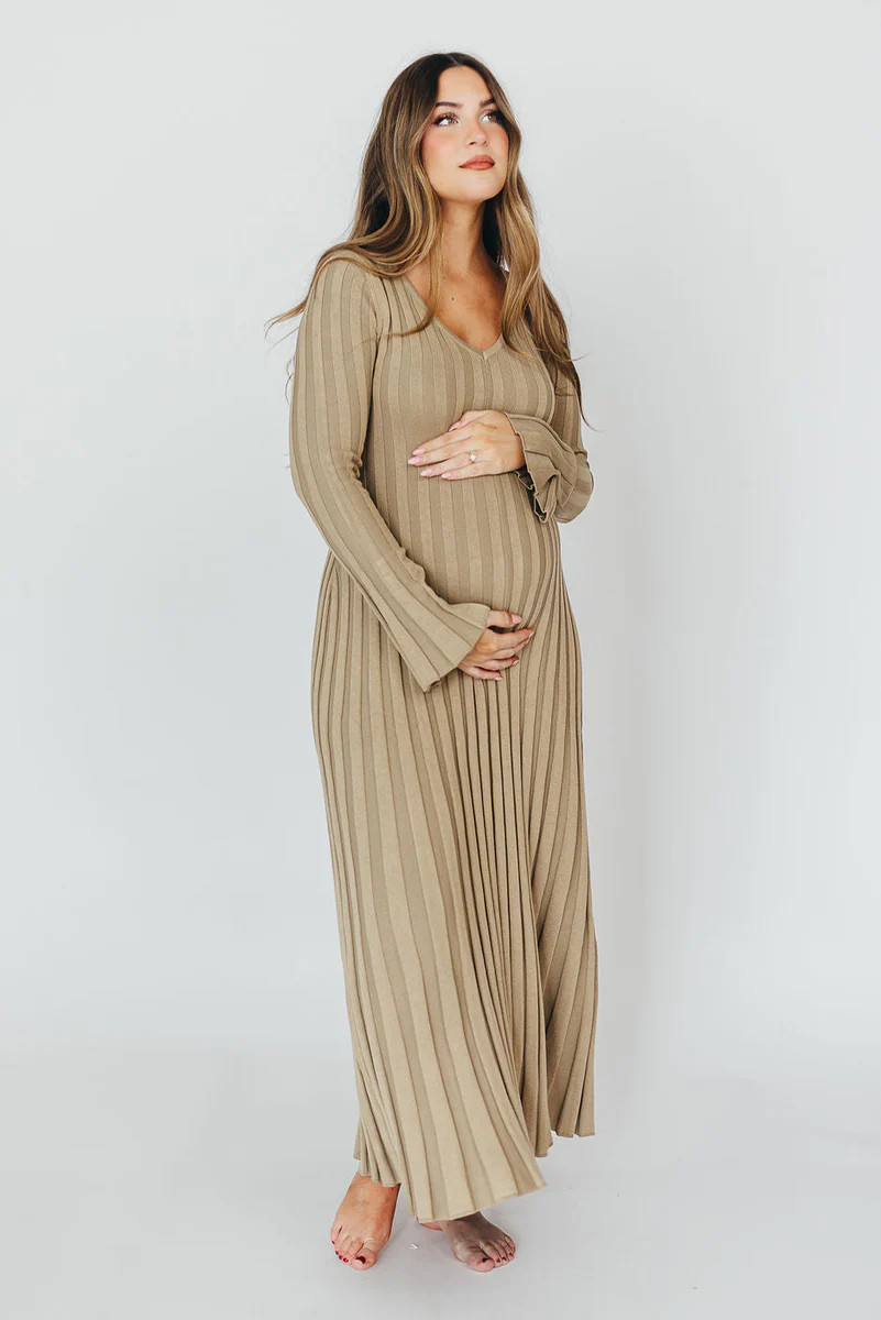 Hadley Long Sleeve V-Neck Knit Maxi Dress in Dune | Worth Collective