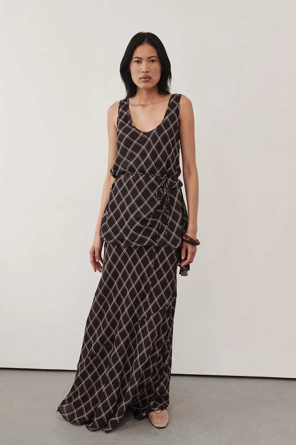 ARLINGTON CHOC SLEEVELESS CAMI TOP | DISSH