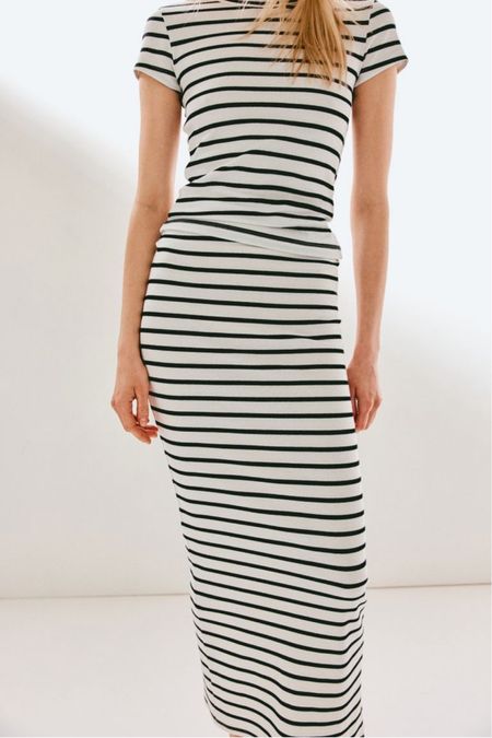 Black and white striped tee shirt and midi skirt matching set 

#LTKstyletip #LTKfindsunder50 #LTKSeasonal
