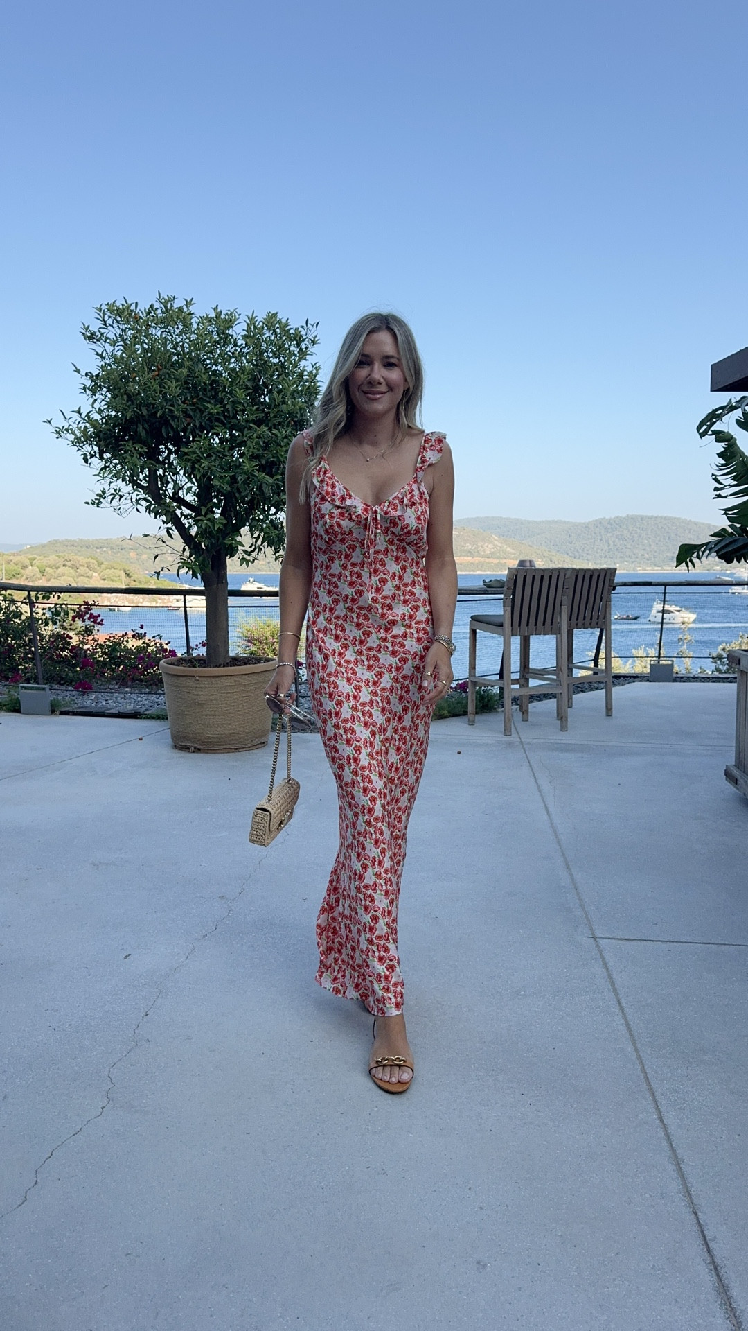 Dinner outfit

I’m wearing Dorothy Dress Fields of Poppy size 2/M from Roame
Sandals are an old style from YSL
#LTKAroundTheWorld

#LTKstyletip #LTKpartywear