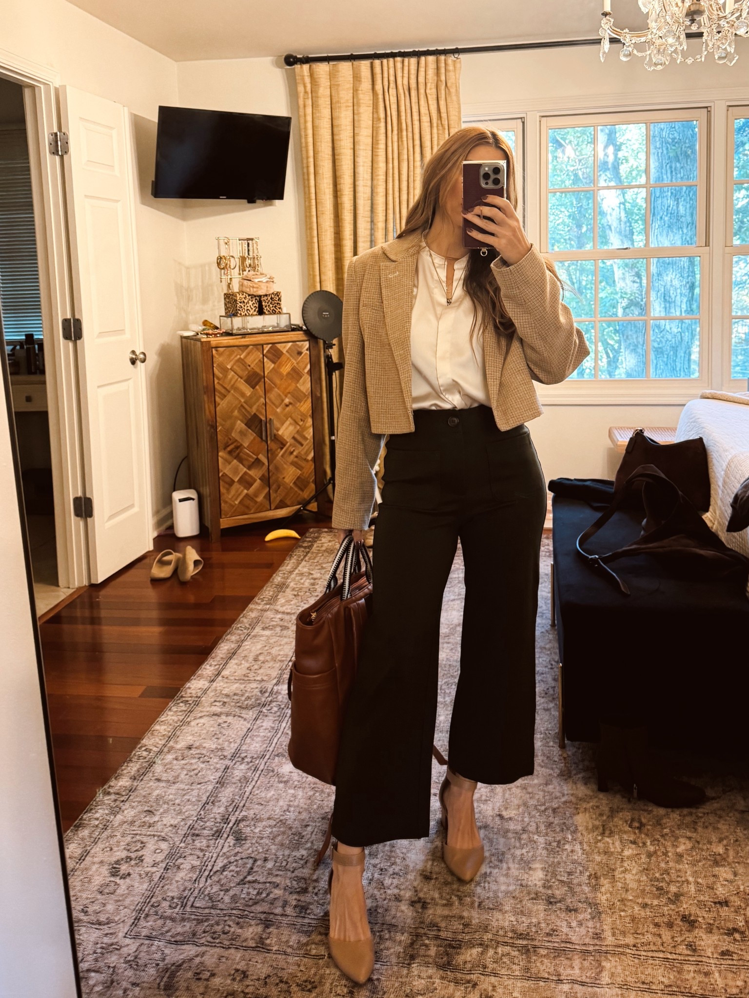 Cutest work pants 

#LTKShoeCrush #LTKWorkwear #LTKItBag