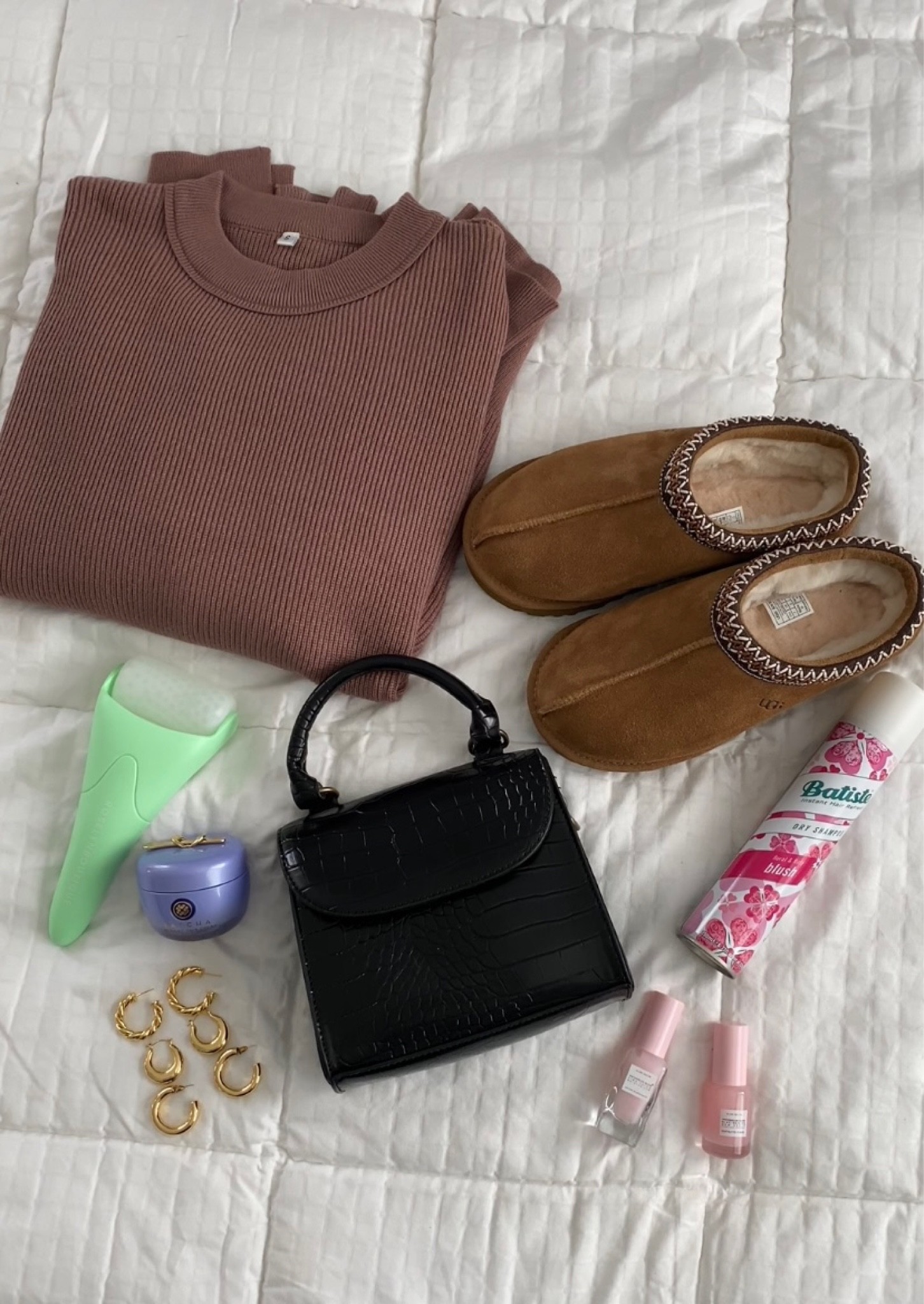 Amazon must haves, beauty must haves, Sephora beauty, ugg slippers, Uggs, ribbed sweater, black mini handbag, beauty favorites, gold earrings pack

#LTKunder50 #LTKbeauty #LTKsalealert