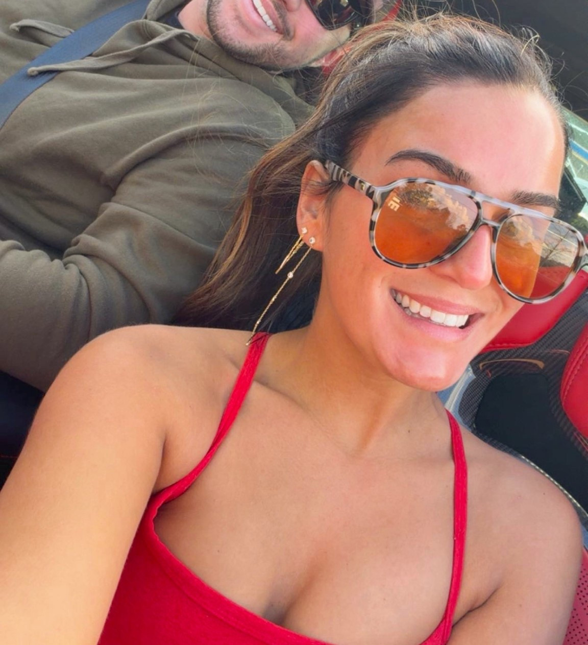 EARRINGS AND SUNGLASSESS