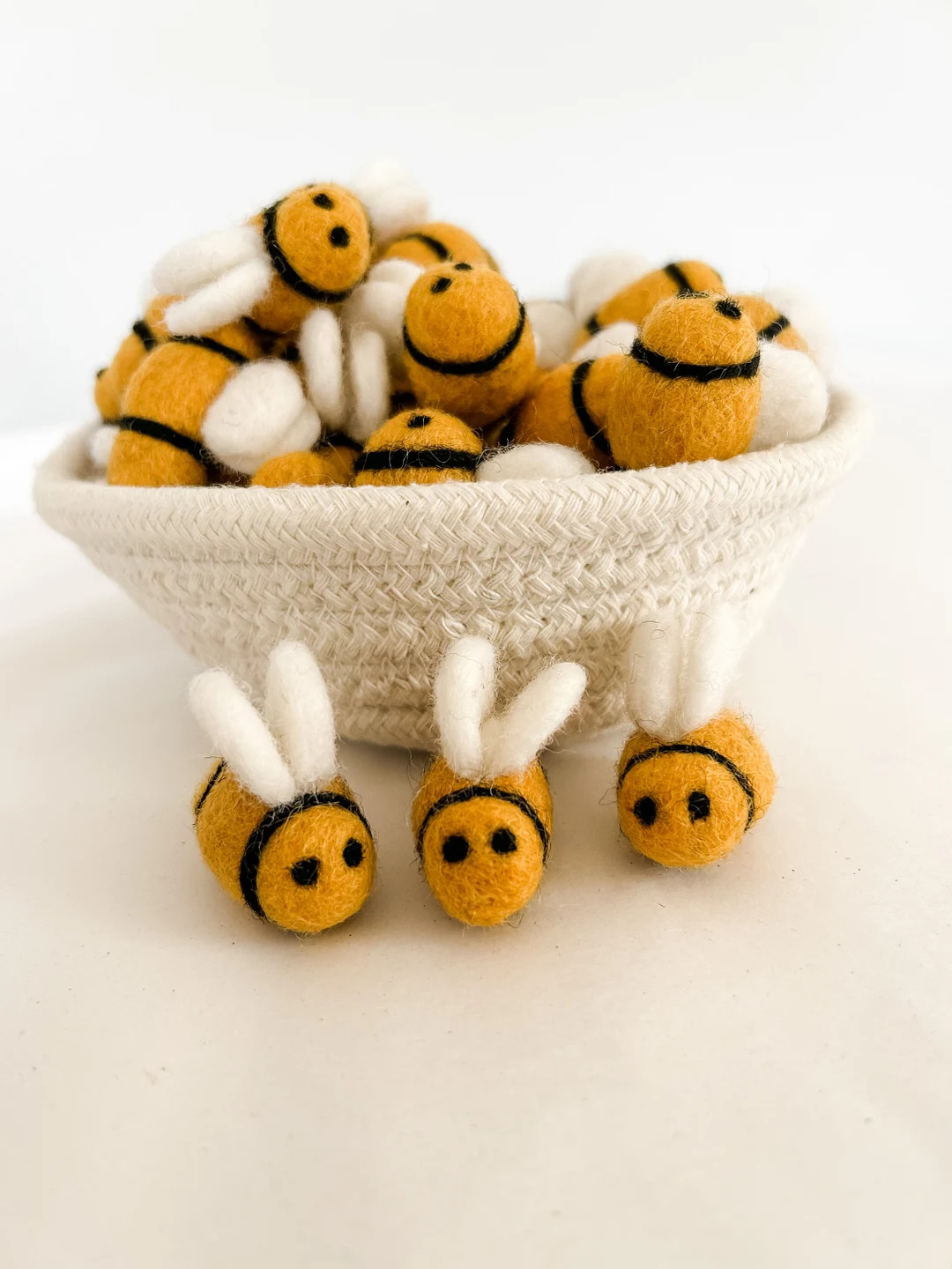 Felt Bumble Bee, Felt Bee, Bug Sensory Play, Honey Bee Play, Bee Sensory Activity, Montessori Tod... | Etsy (US)