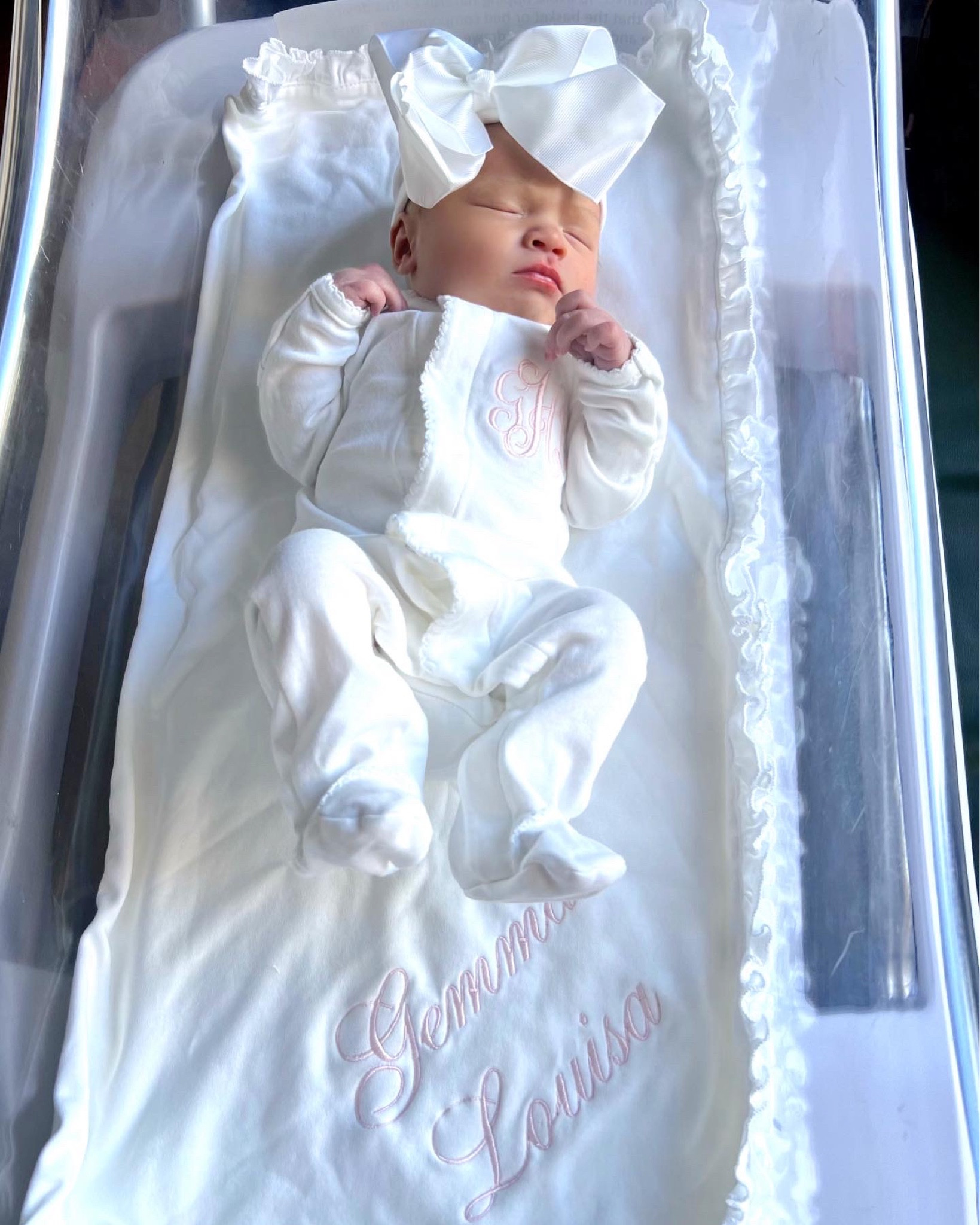 Maternity 
Baby outfit
Newborn outfit 
Baby bows 

#LTKbaby #LTKstyletip #LTKfamily