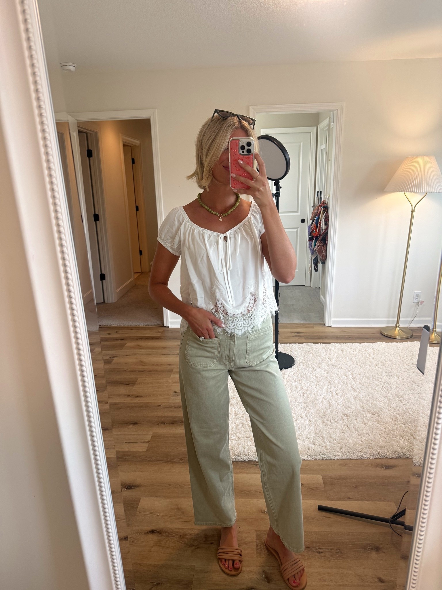 Small top size 6 bottom